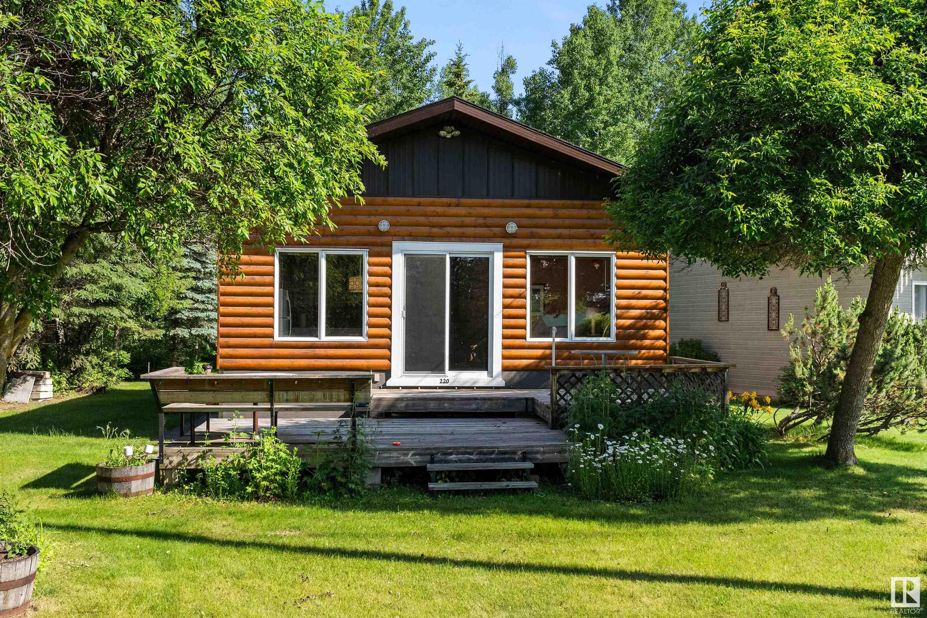 220 2 Street, Rural Lac Ste. Anne County, Alberta, T0E 1A0