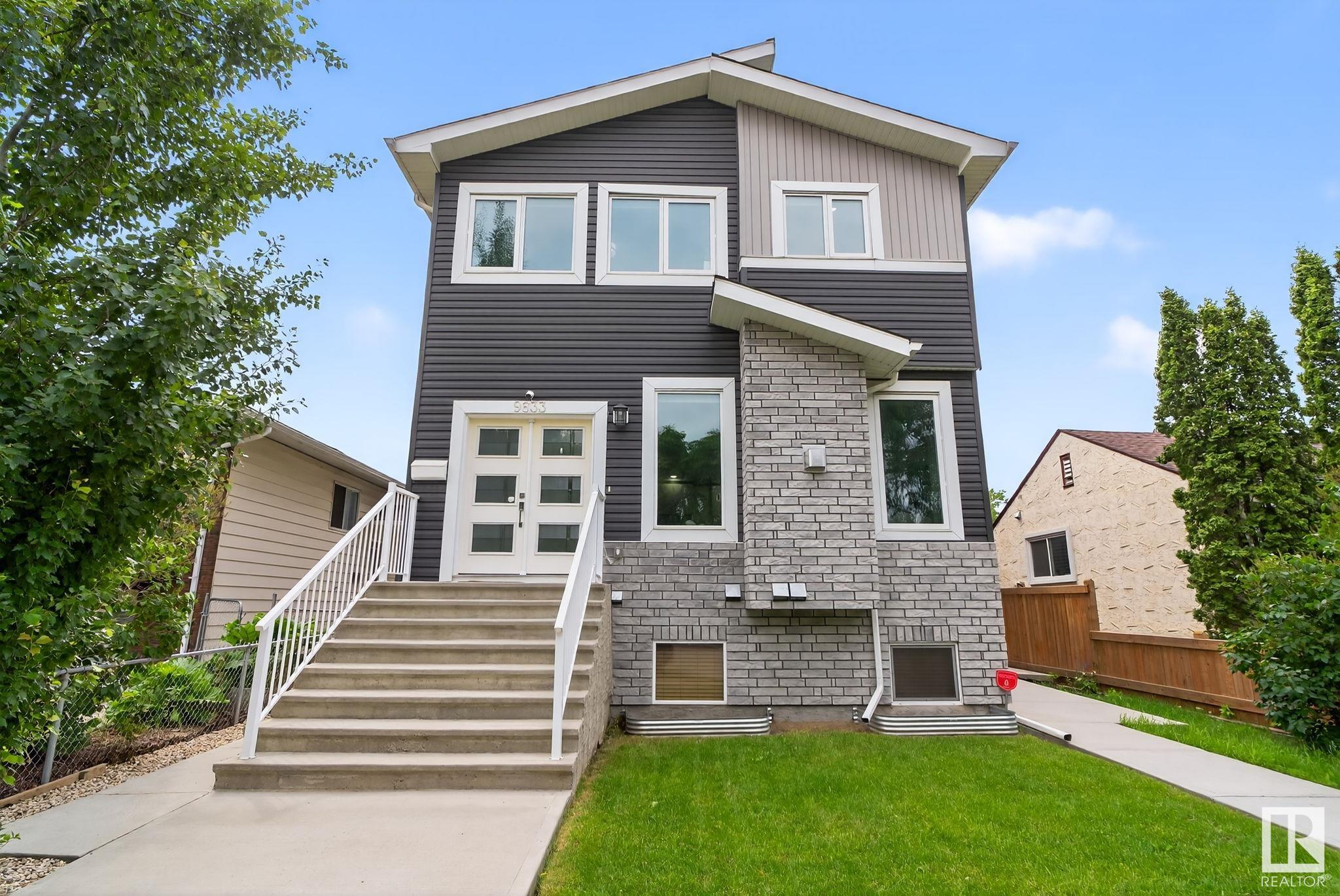 9833 76 Avenue, Edmonton, Alberta, T6E 1K6