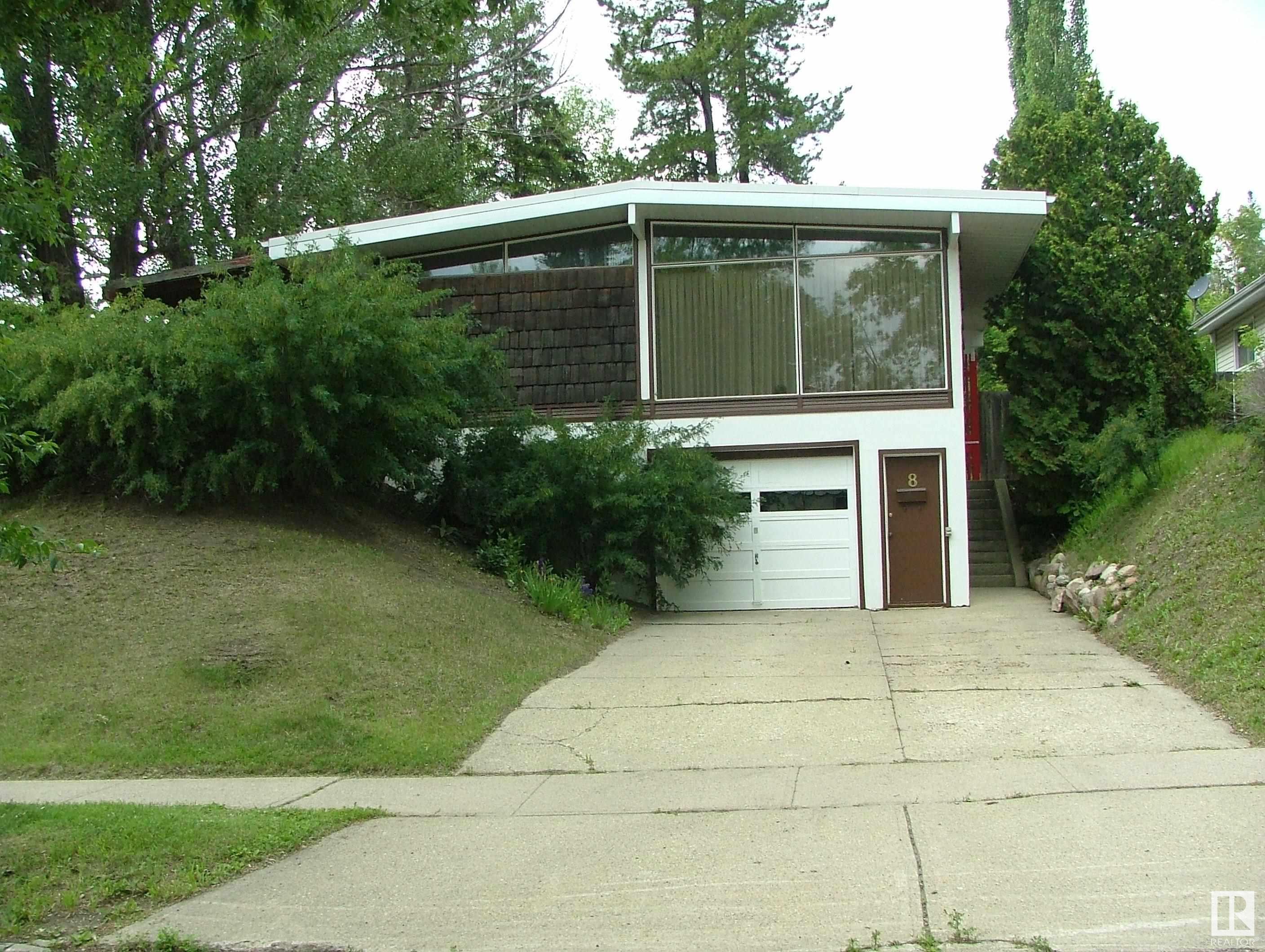 8 Grenfell Avenue, St. Albert, Alberta, T8N 0Y7