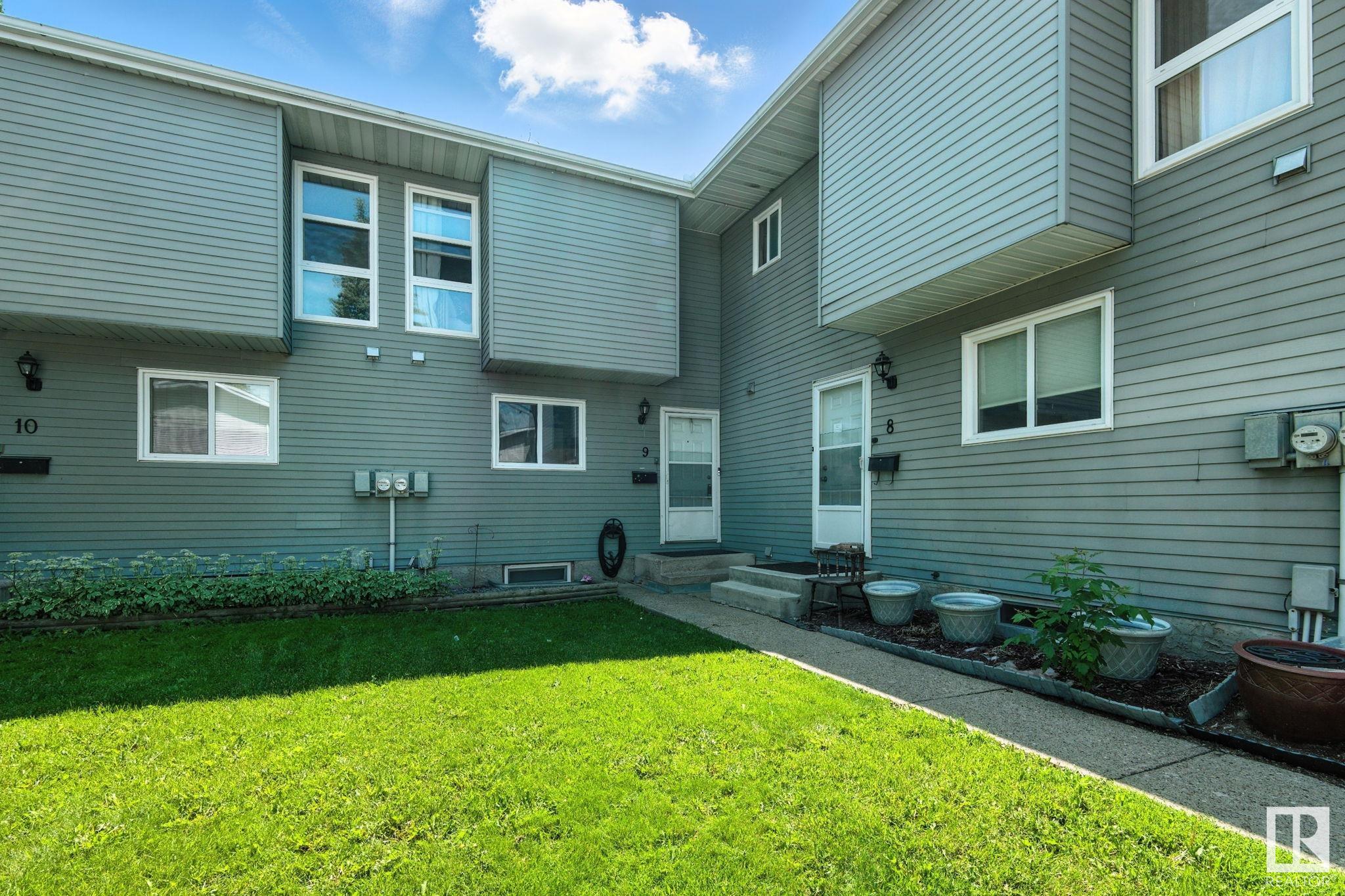 9 1415 62 Street, Edmonton, Alberta, T6L 4K1