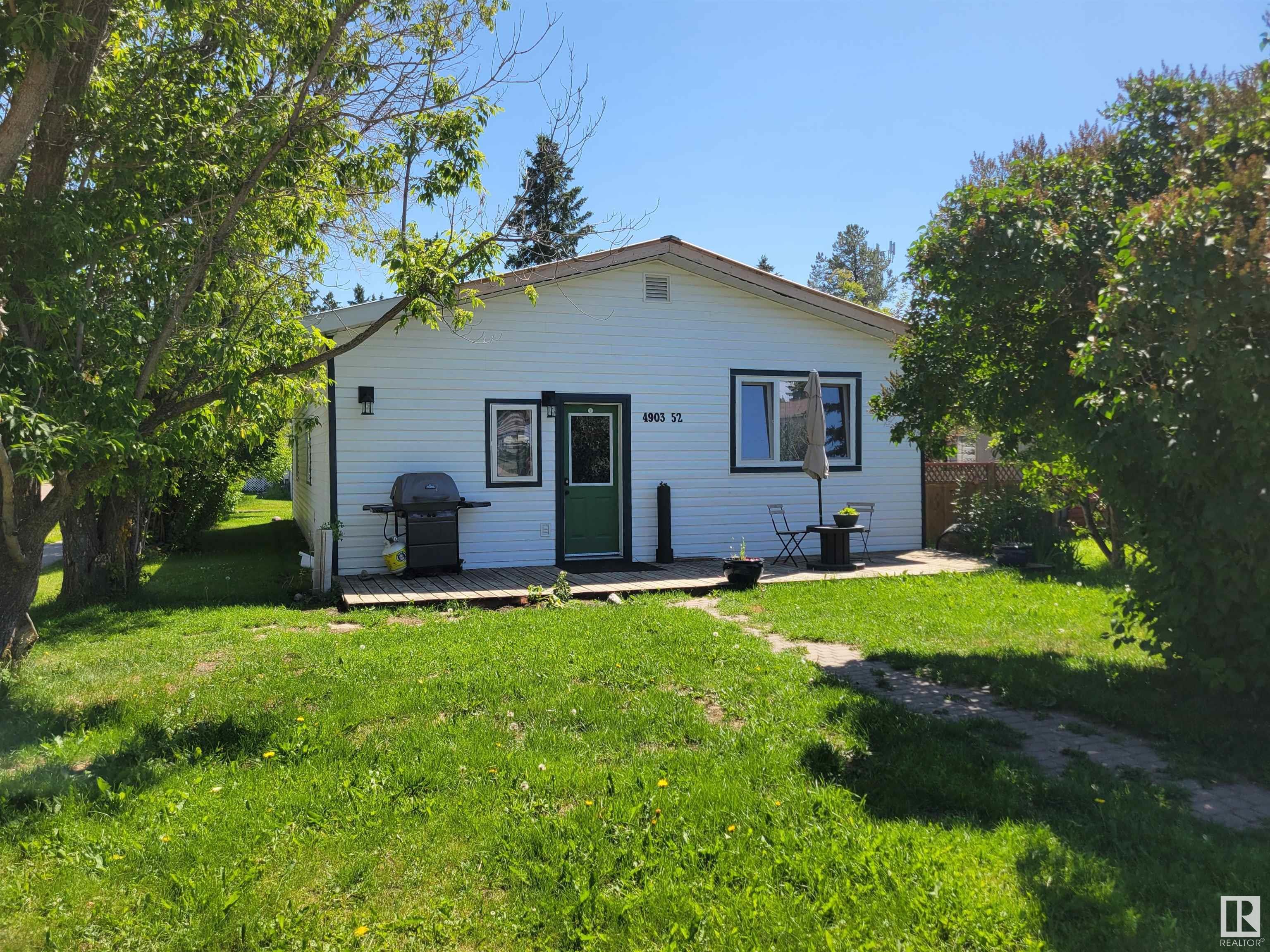4903 52 Avenue, Breton, Alberta, T0C 0P0