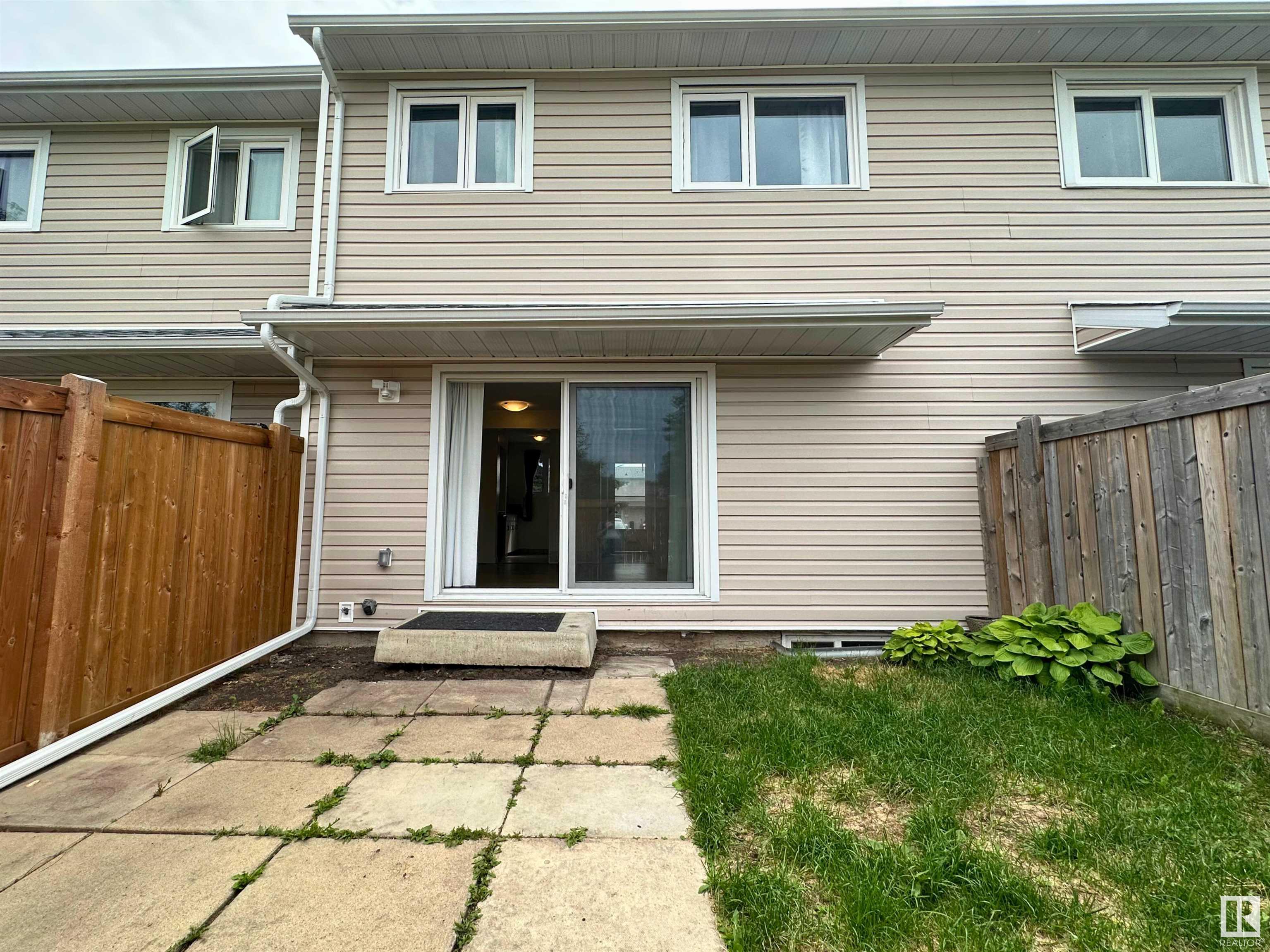 18351 66 Avenue, Edmonton, Alberta, T5T 1Z5