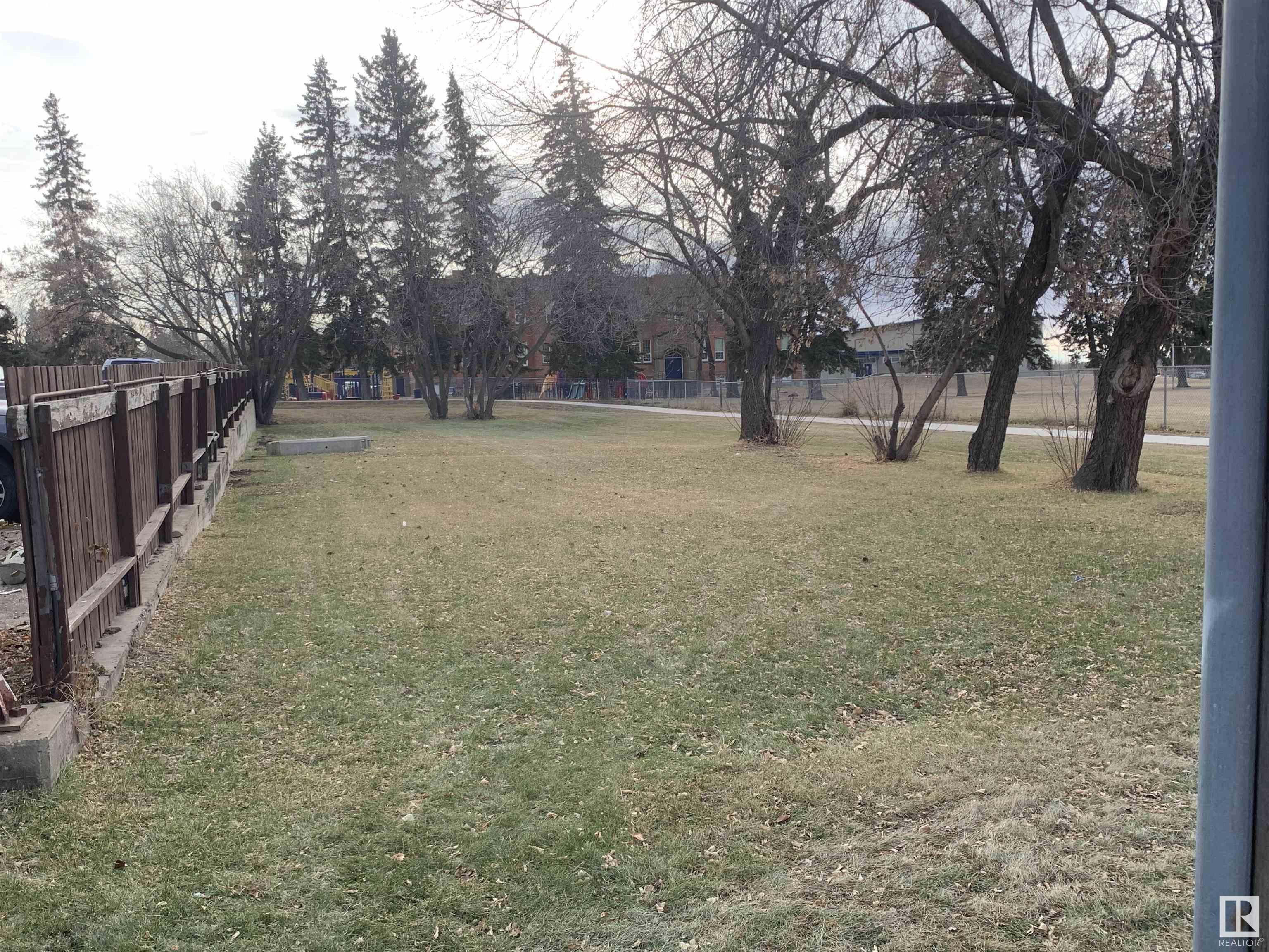 9203 88 Avenue, Edmonton, Alberta, T6C 4L2