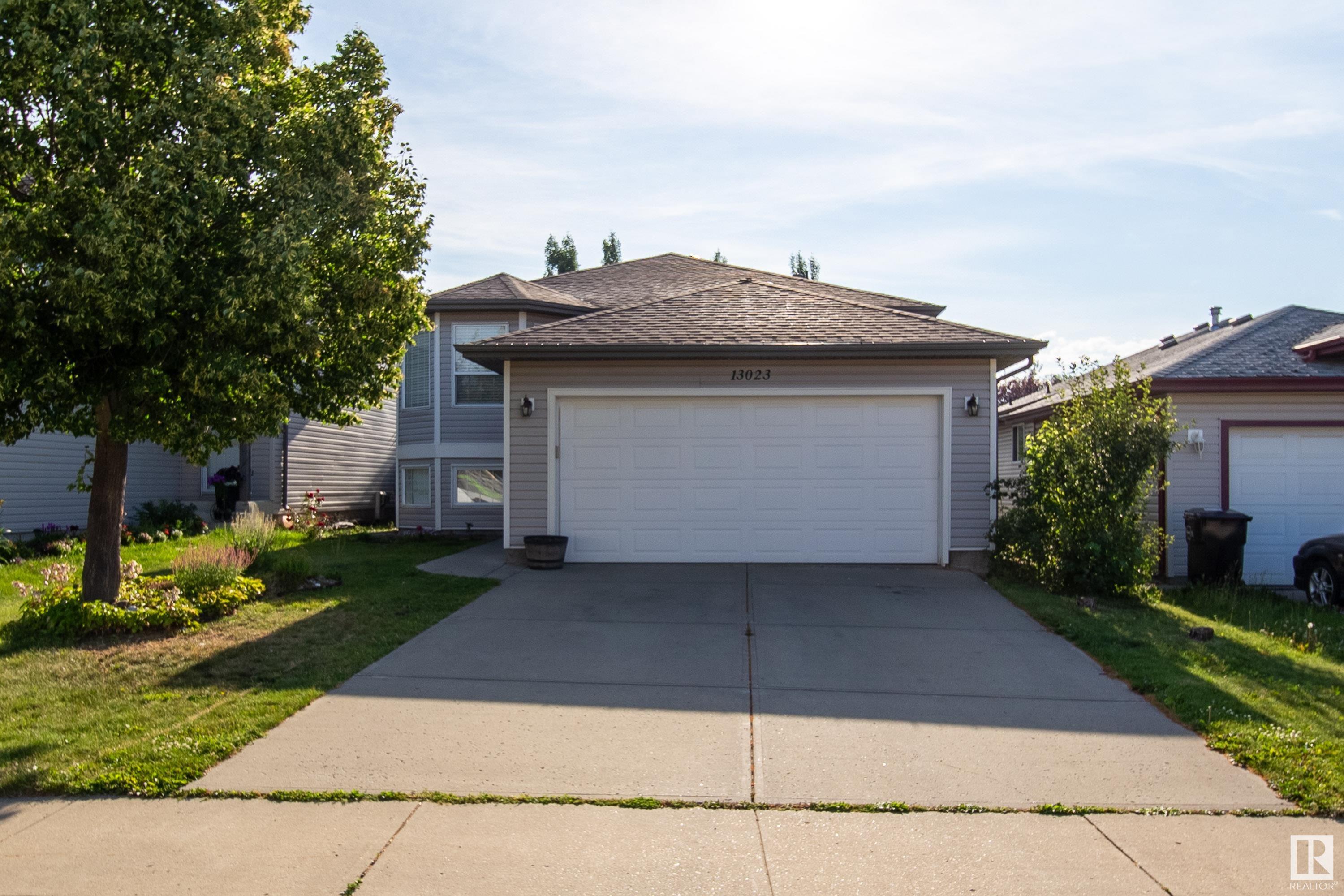 13023 35 Street Nw, Edmonton, Alberta, T5A 5C8