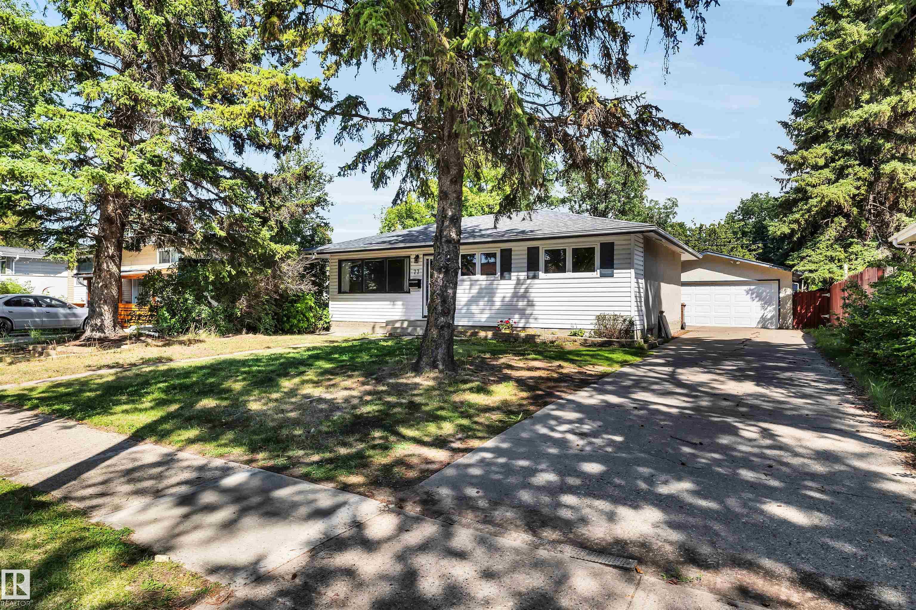 77 Grosvenor Boulevard, St. Albert, Alberta, T8N 0X8