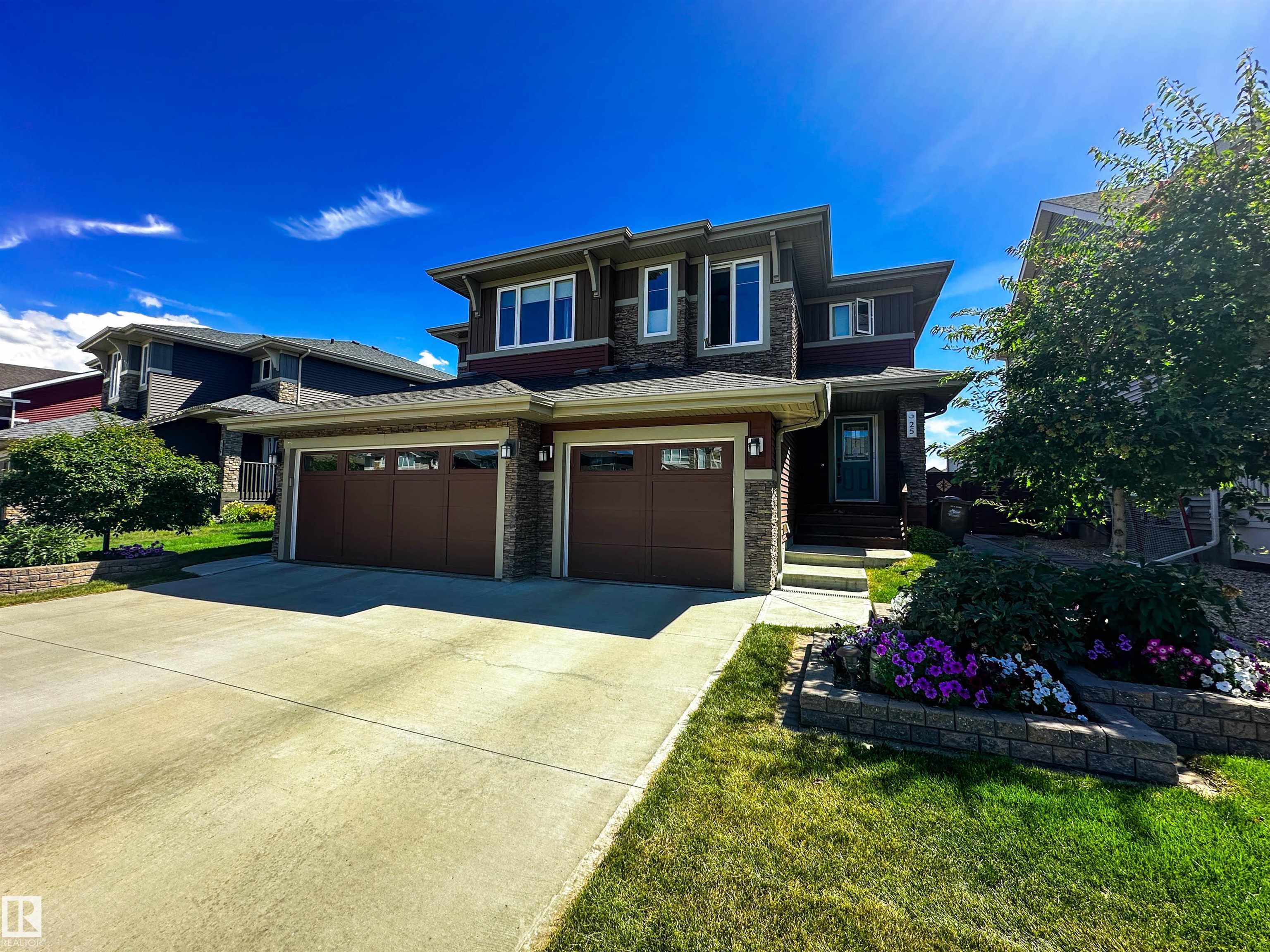 25 James Crescent, St. Albert, Alberta, T8B 7S5