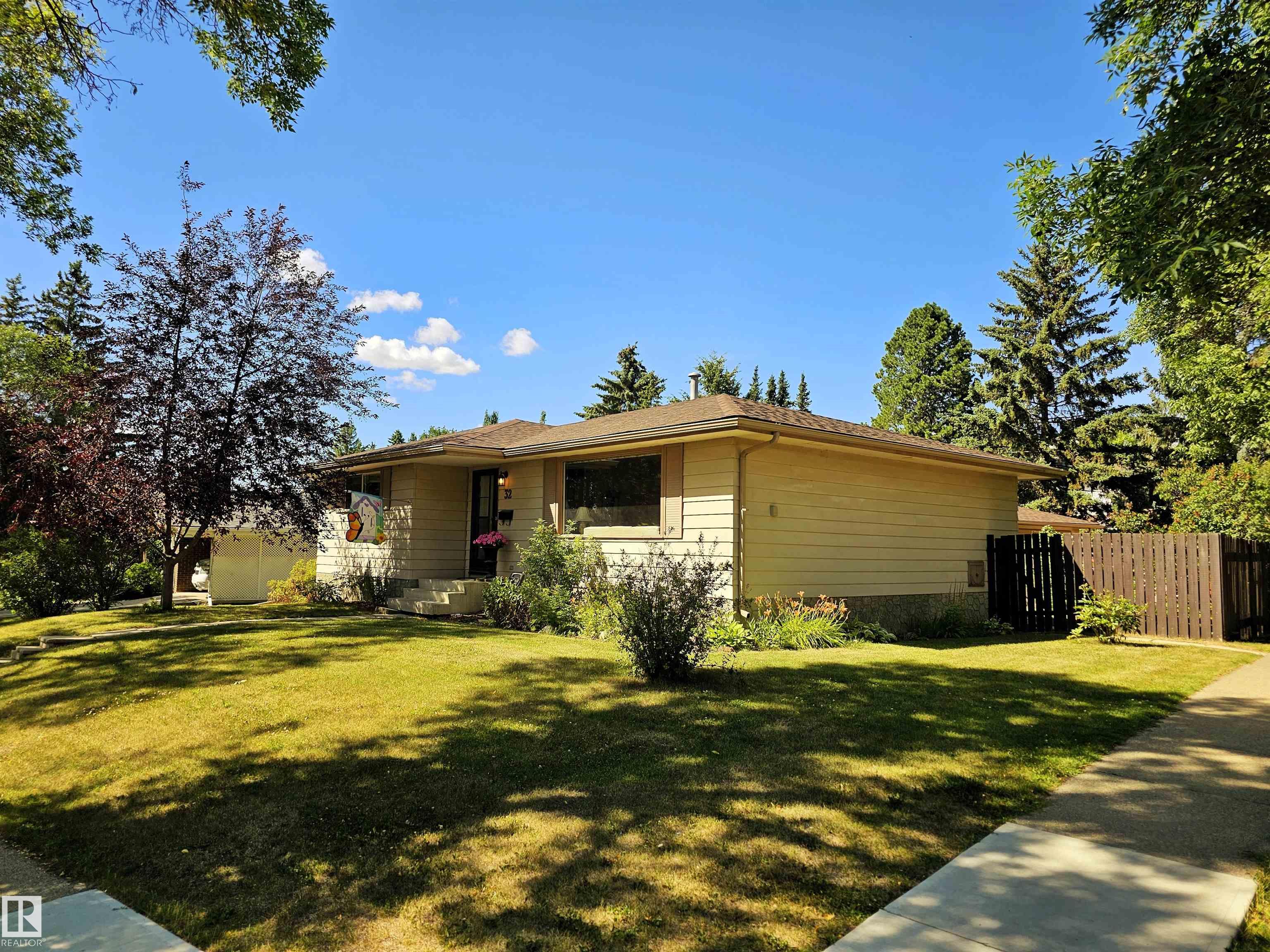 32 Gatewood Avenue, St. Albert, Alberta, T8N 0Z9