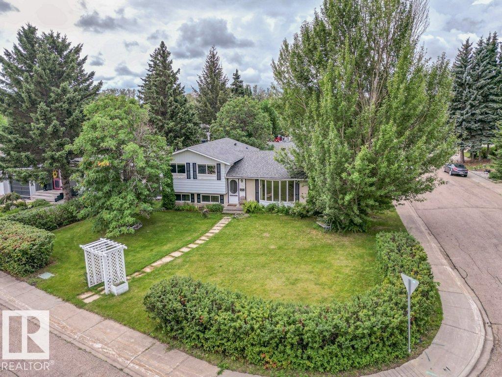 122 Greengrove Avenue, Sherwood Park, Alberta, T8A 3C6