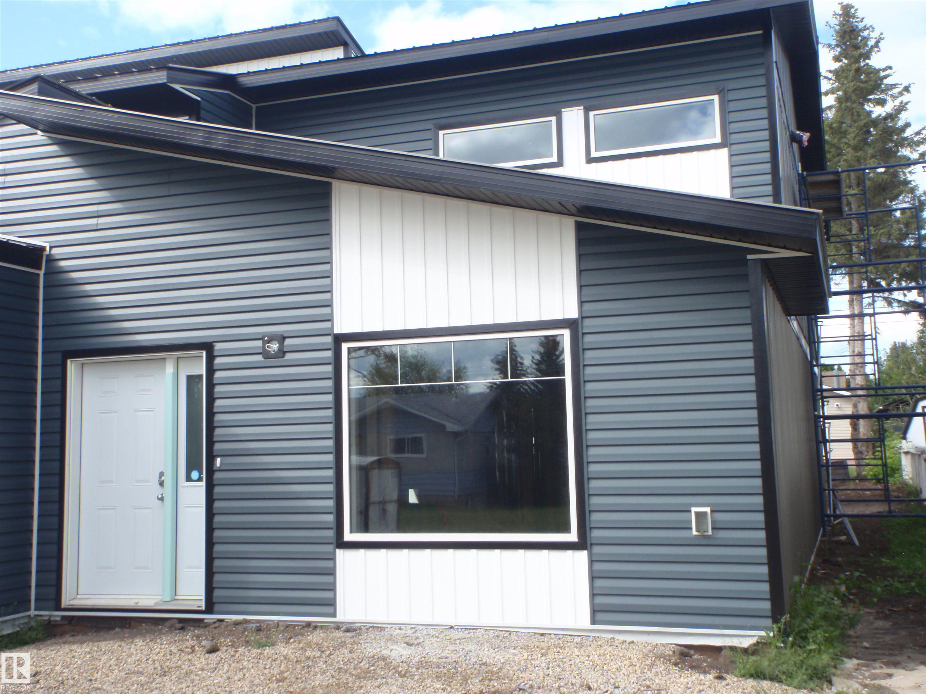 4416 55 Avenue, Barrhead, Alberta, T7N 1K1