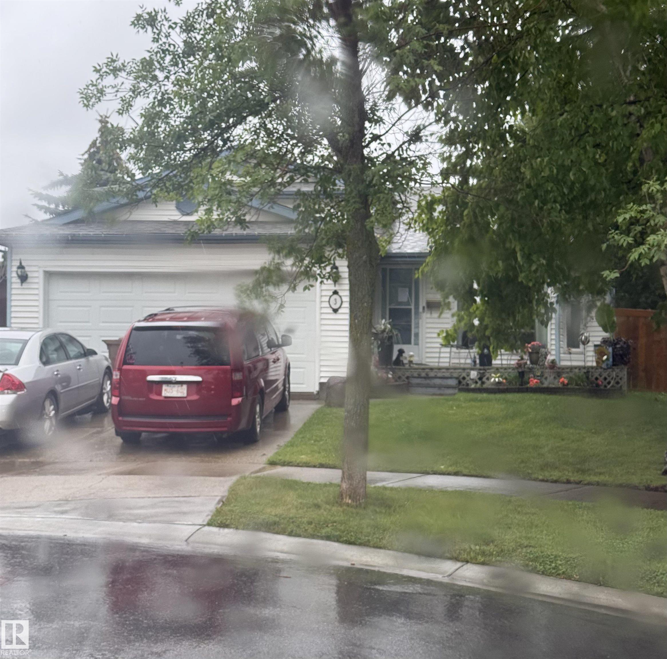 3 Dillon Place, St. Albert, Alberta, T8N 4R2