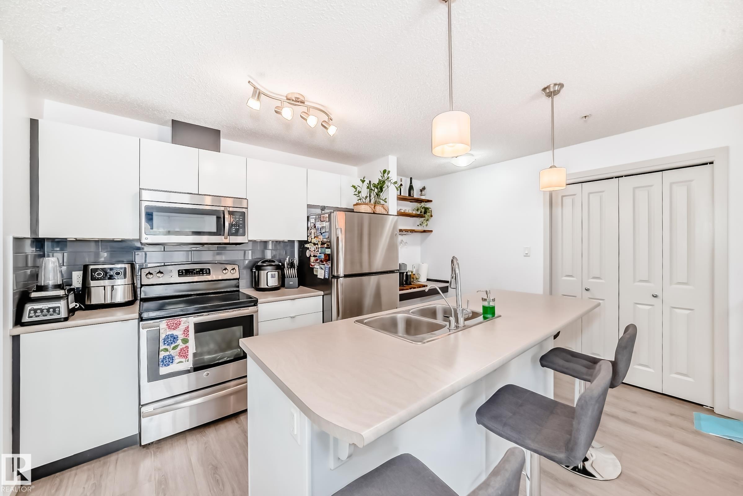 148-348 Windermere Road, Edmonton, Alberta, T6W 2P2
