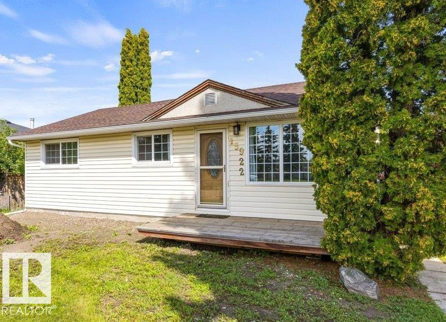 15922 105 Avenue, Edmonton, Alberta, T5P 0T9