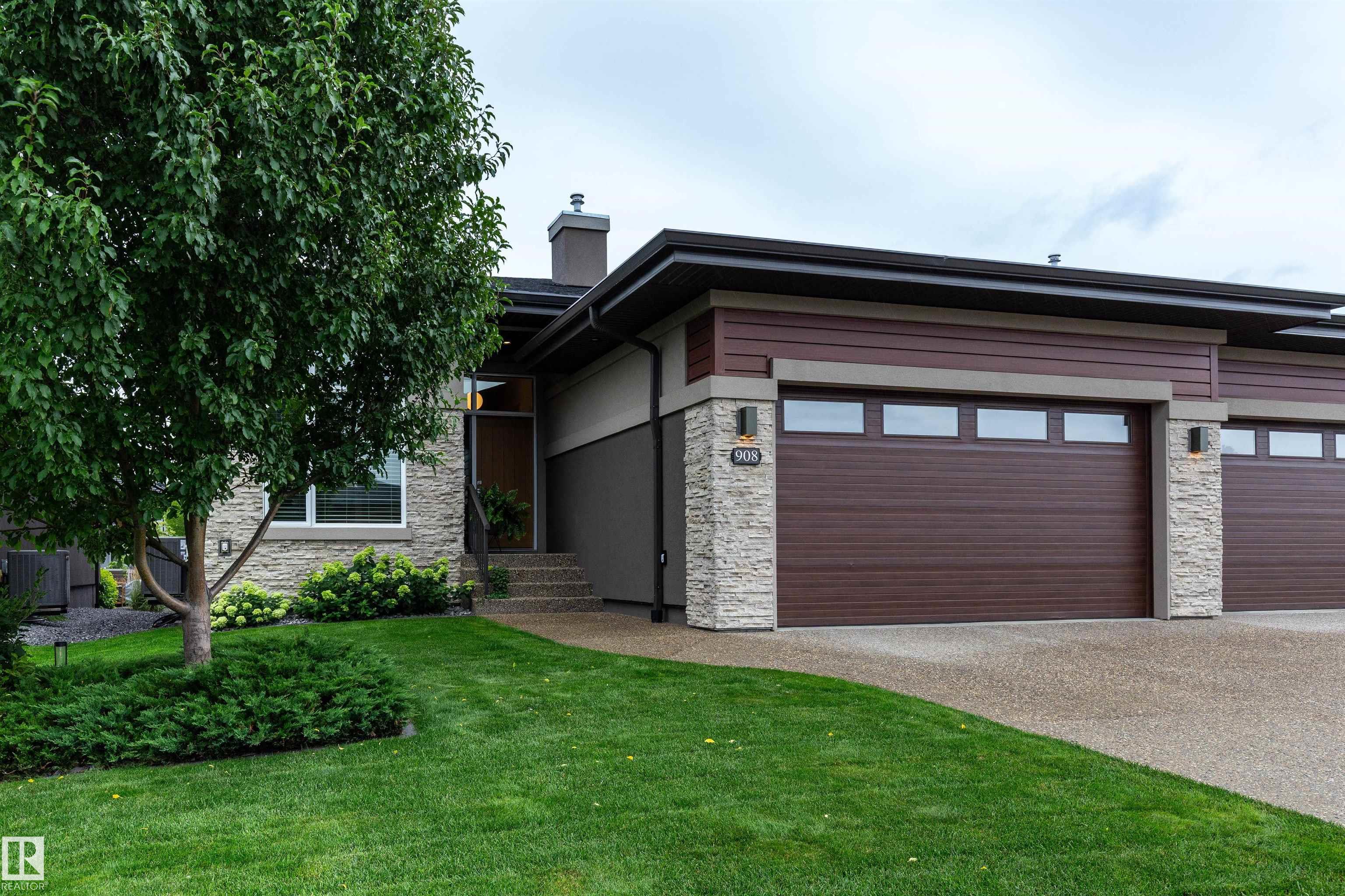 908 Wood Place, Edmonton, Alberta, T6W 3G8