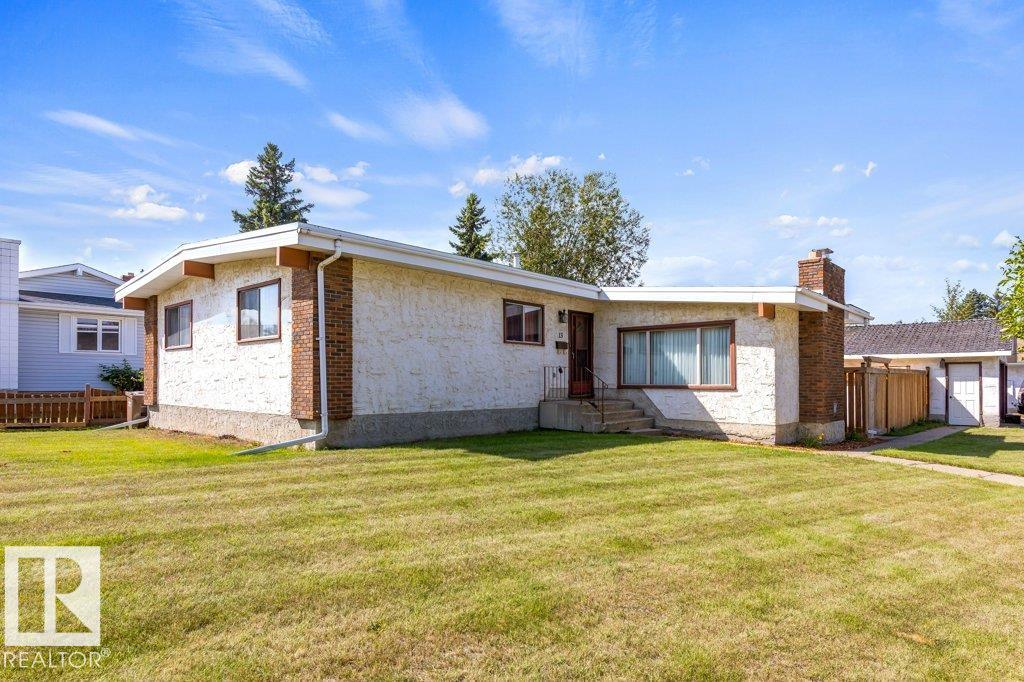 13 Lucerne Crescent, St. Albert, Alberta, T8N 2R1