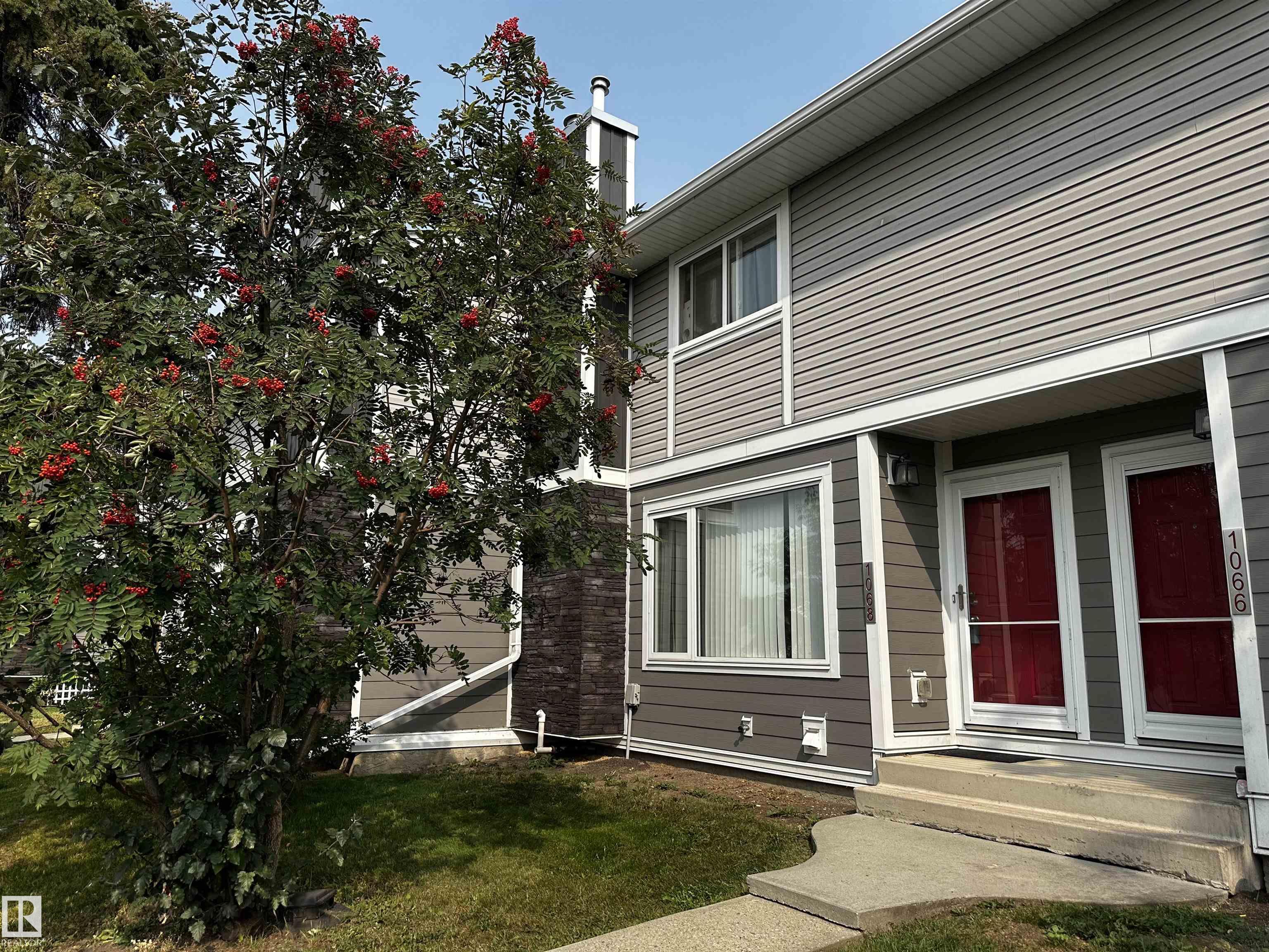 1068 Lakewood Road N, Edmonton, Alberta, T6K 3T7