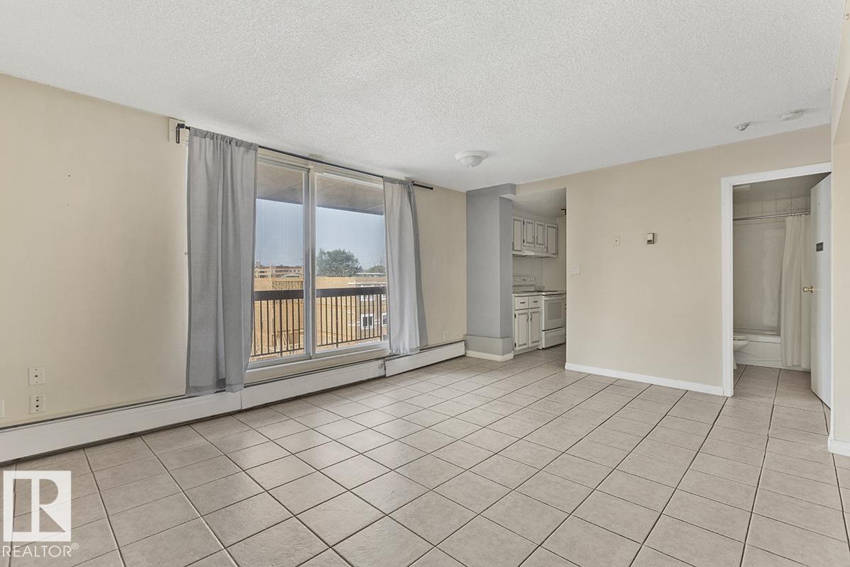 411 12831 66 Street, Edmonton, Alberta, T5L 0A4