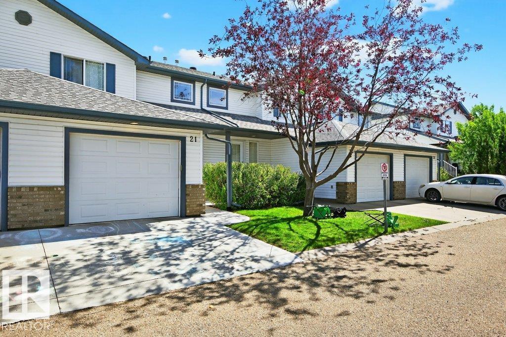 21 450 HYNDMAN Crescent Edmonton Alberta