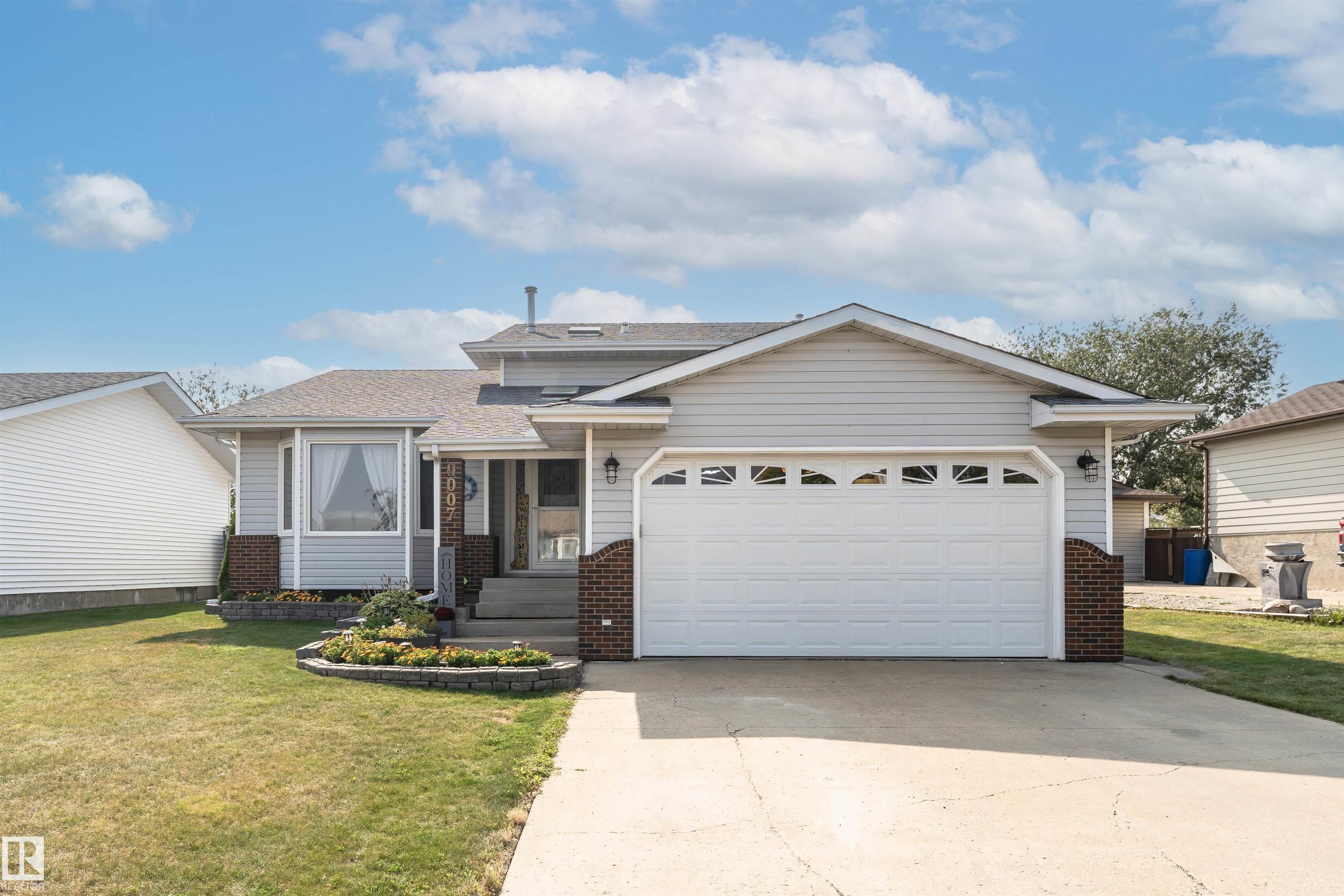 9007 102 Avenue, Morinville, Alberta, T8R 1B5