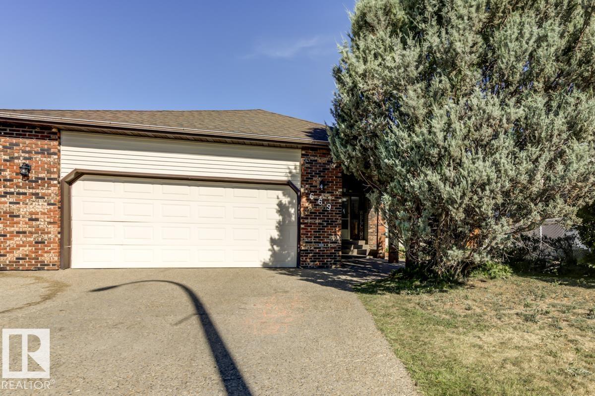 669 VILLAGE Drive Sherwood Park Alberta