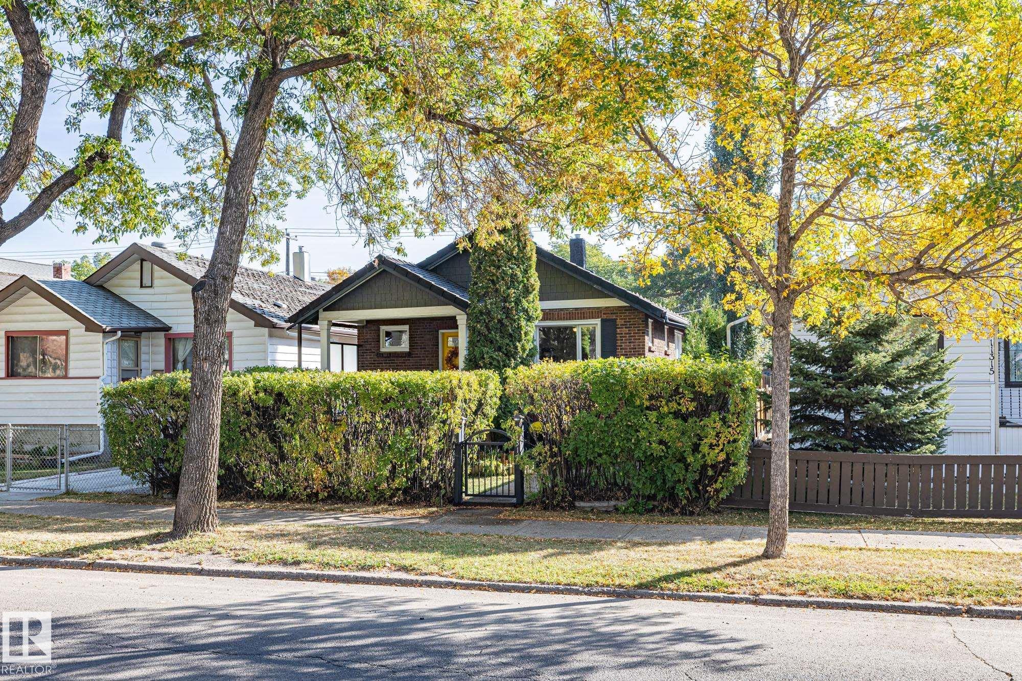 11317 97 Street, Edmonton, Alberta, T5G 1X3