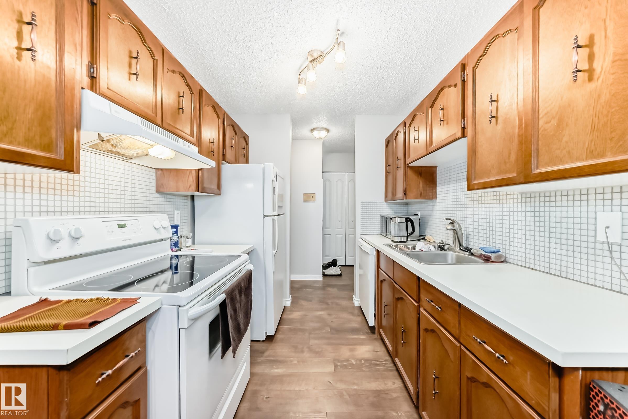 305 14004 26 Street, Edmonton, Alberta, T5Y 1Y4