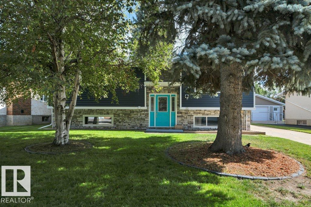 35 Laydon Drive, St. Albert, Alberta, T8N 2N5