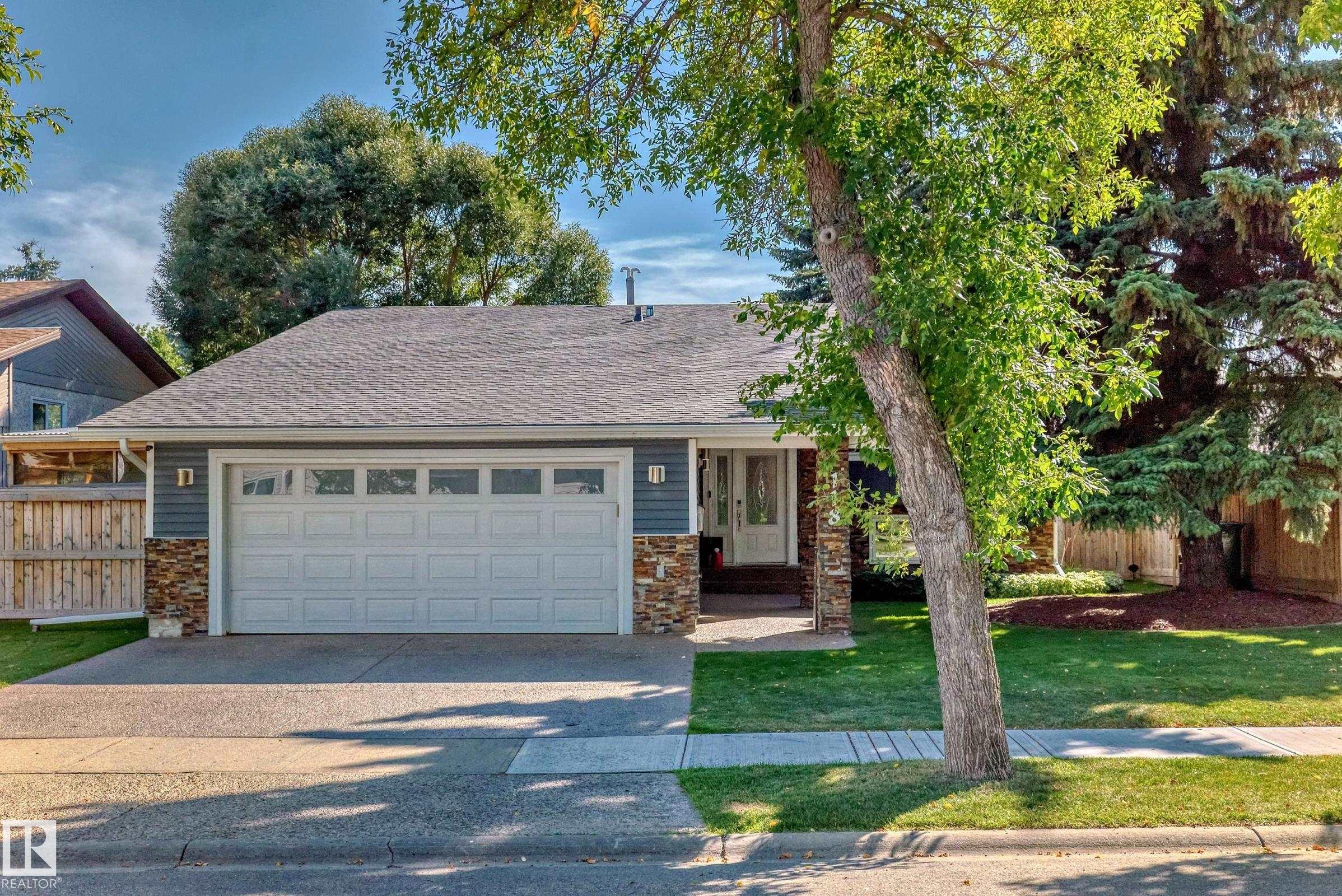 118 Langholm Drive, St. Albert, Alberta, T8N 4M4