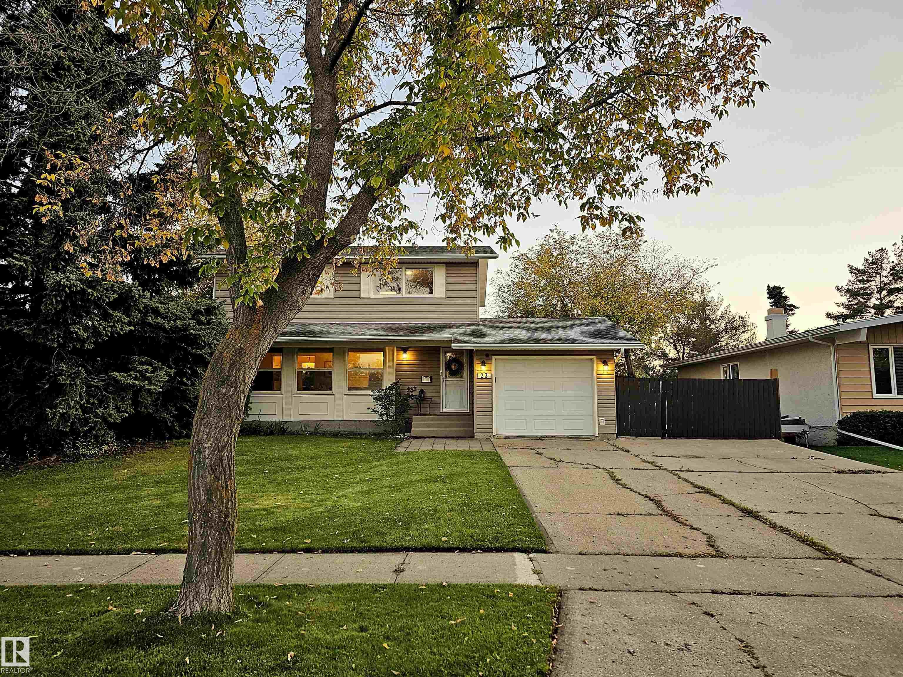 23 Alcott Crescent, St. Albert, Alberta, T8N 2H7