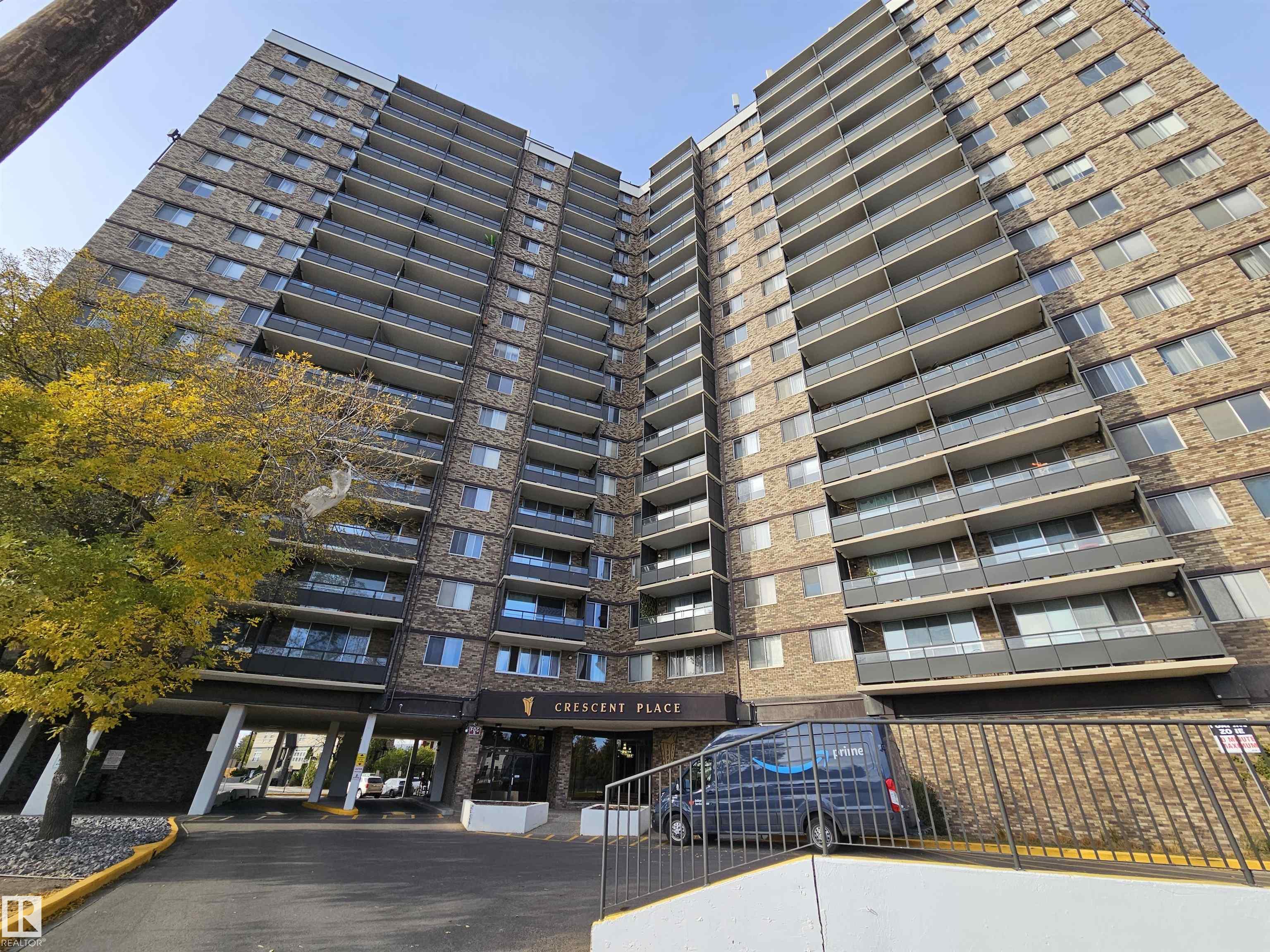 718 13910 STONY PLAIN Road Edmonton Alberta