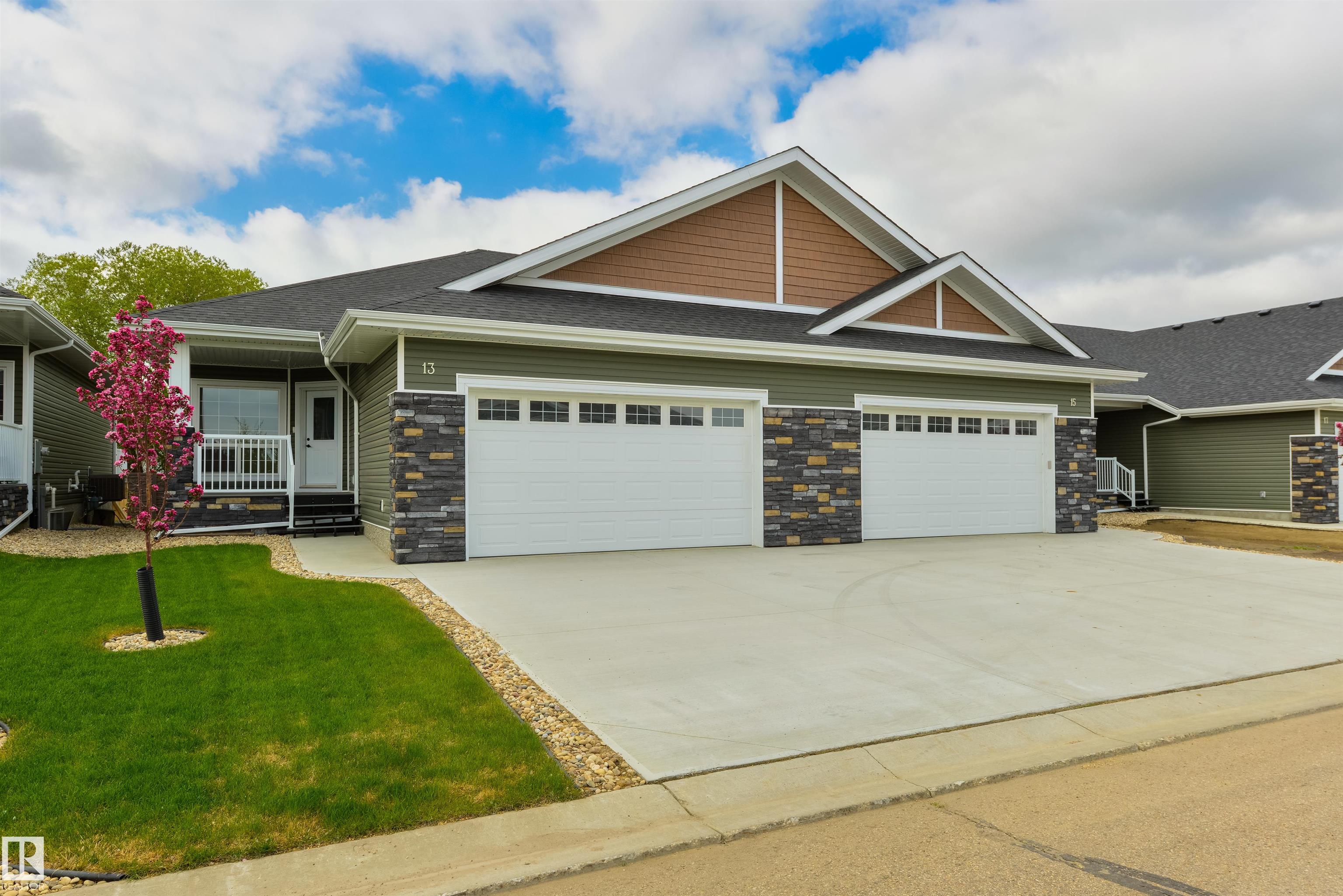 13 1005 Calahoo Road, Spruce Grove, Alberta, T7X 2T7