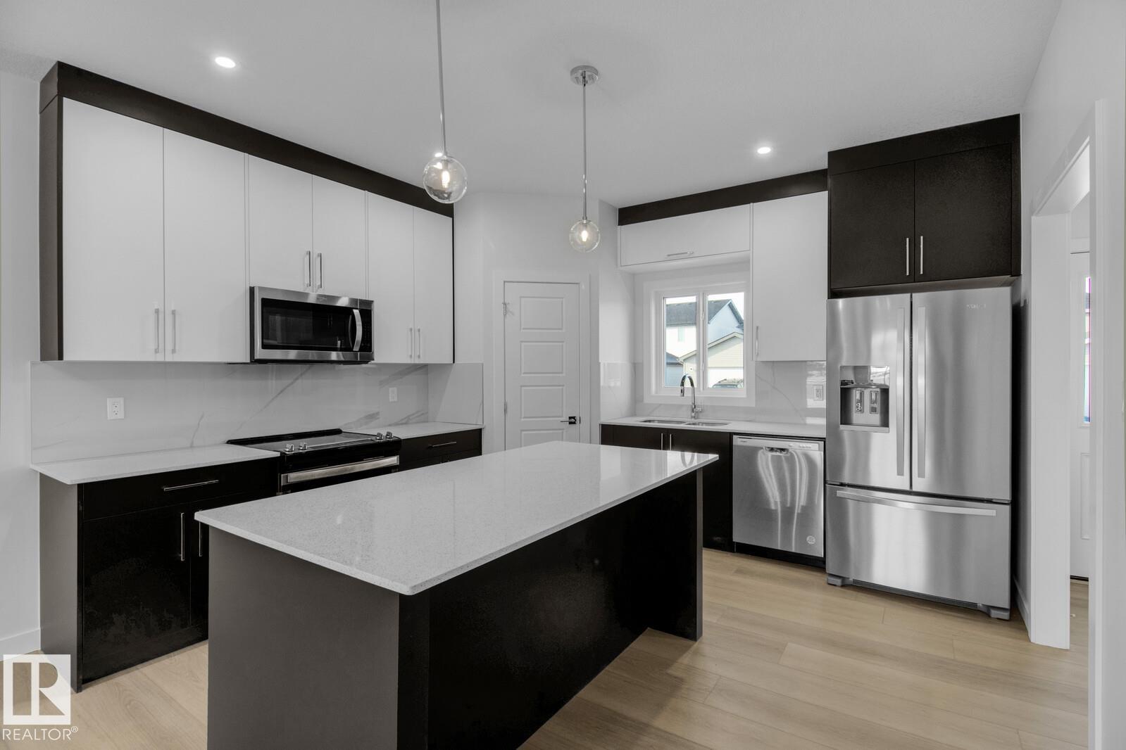 Upper 82 Wyatt Ridge, Fort Saskatchewan, Alberta, T8L 0Y3