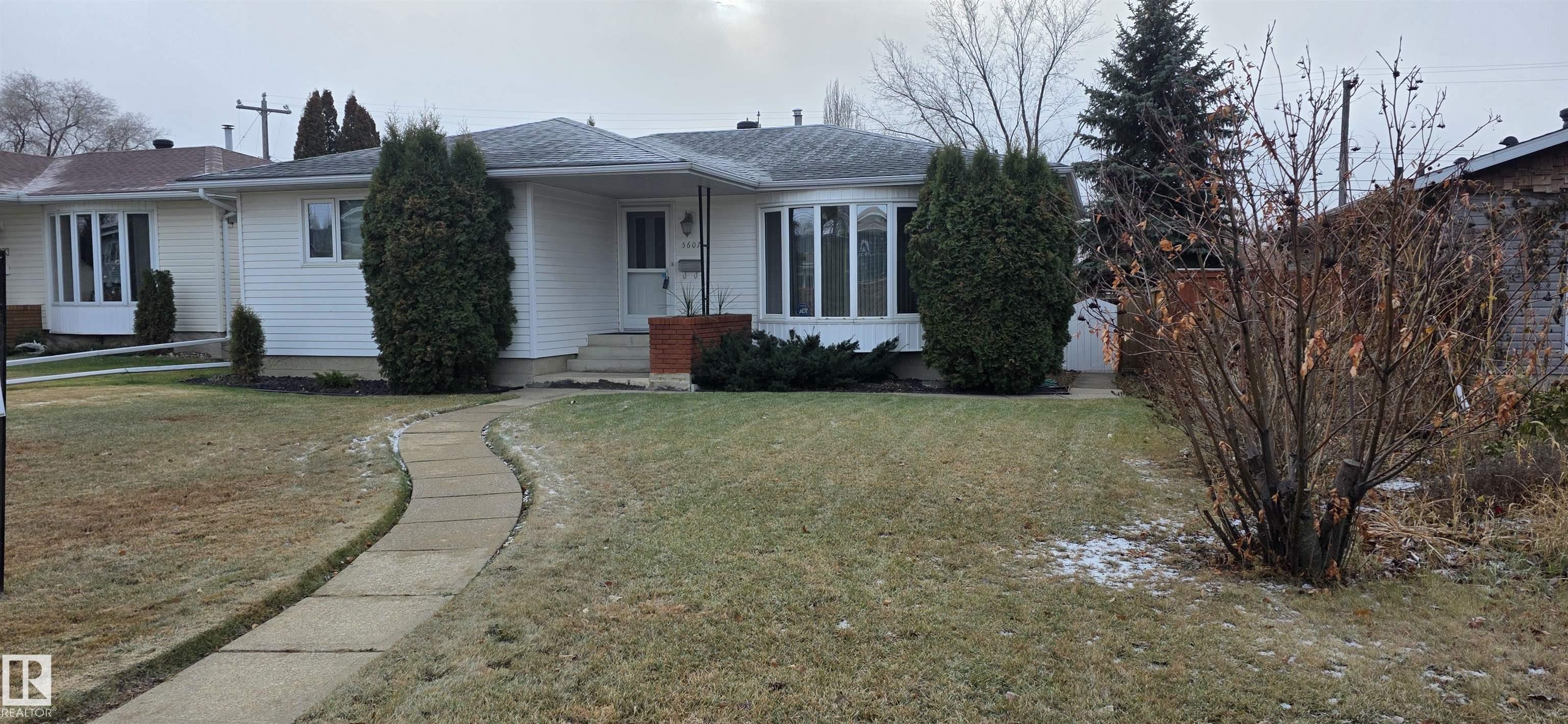 5607 97 Avenue, Edmonton, Alberta, T6B 1C3