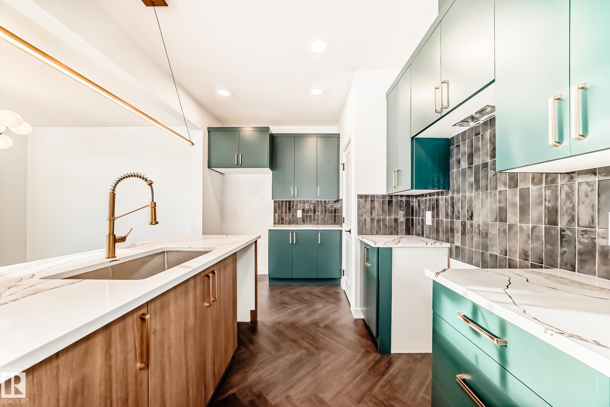 33 Chartres Close, St. Albert, Alberta, T8T 2C9