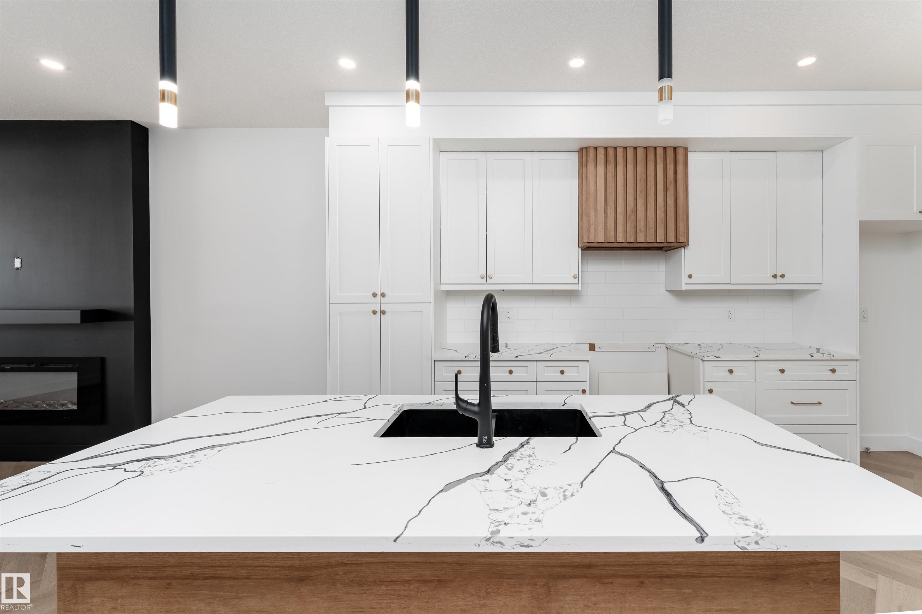 3127 Magpie Way, Edmonton, Alberta, T5S 0V3