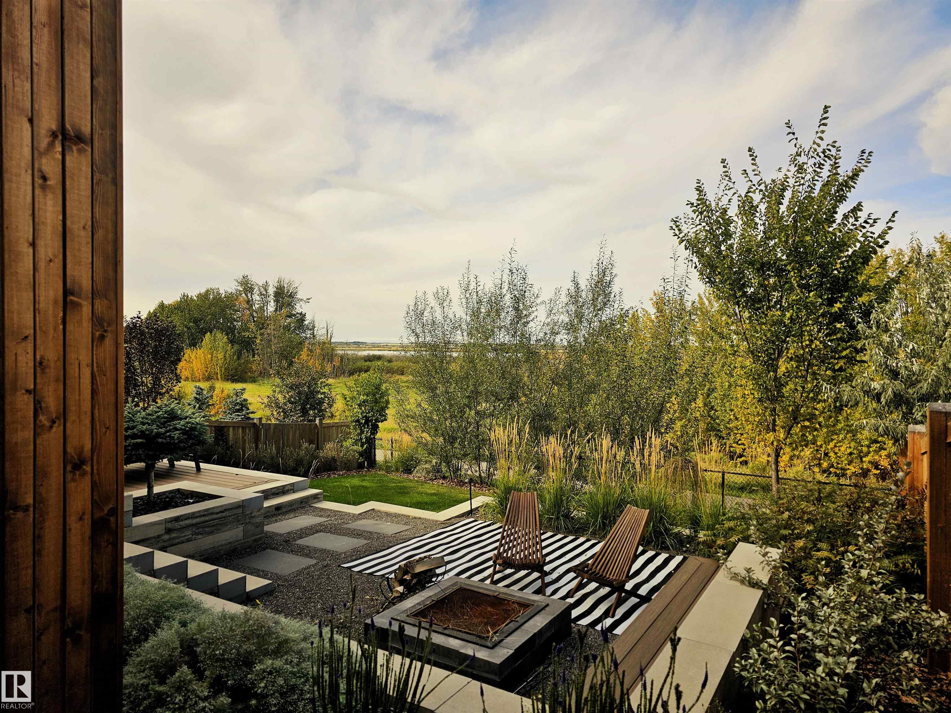 1265 Peregrine Terrace, Edmonton, Alberta, T5S 0M4