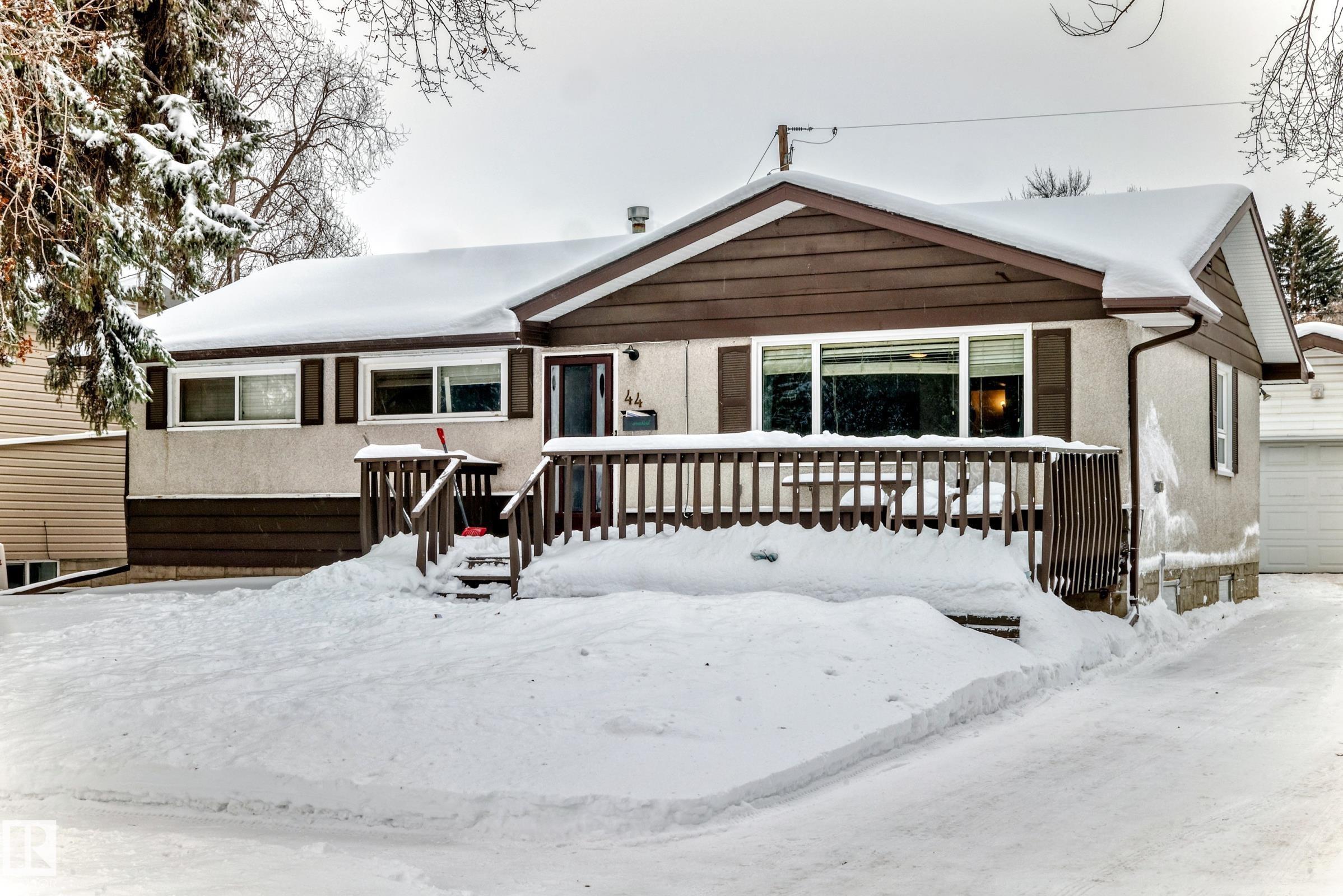 44 Grandin Road, St. Albert, Alberta, T8N 0S2