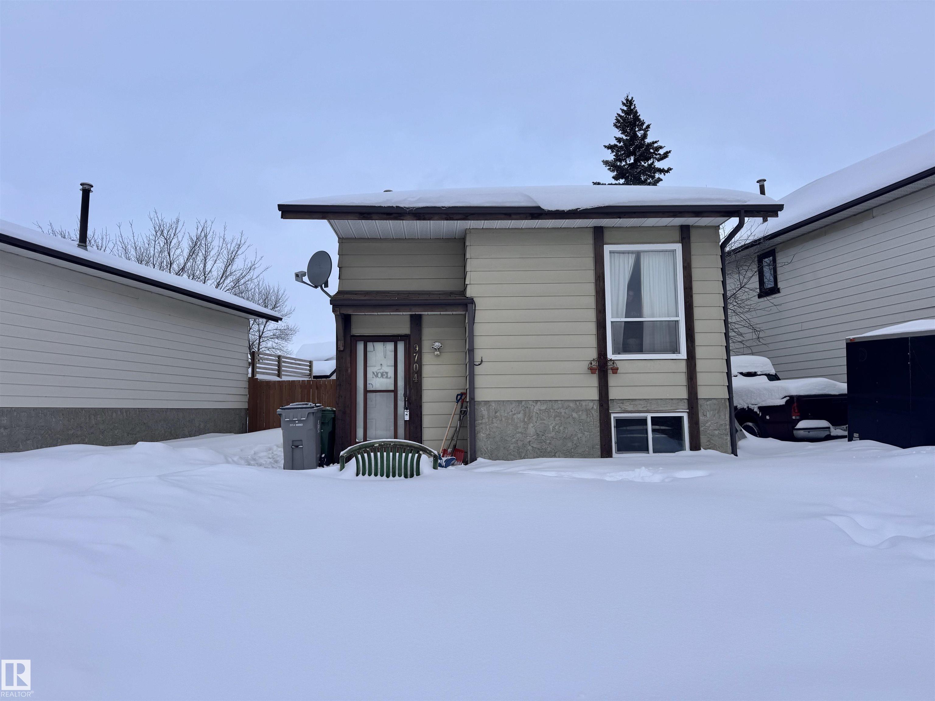 9704 104 Street, Morinville, Alberta, T8R 1C8