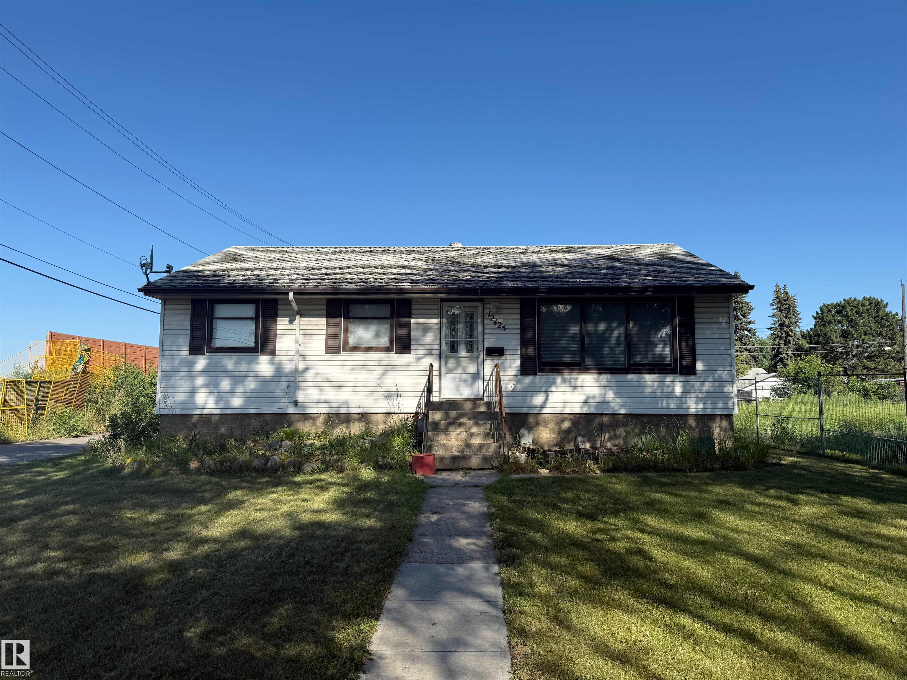 12425 126 Street, Edmonton, Alberta, T5L 0X2
