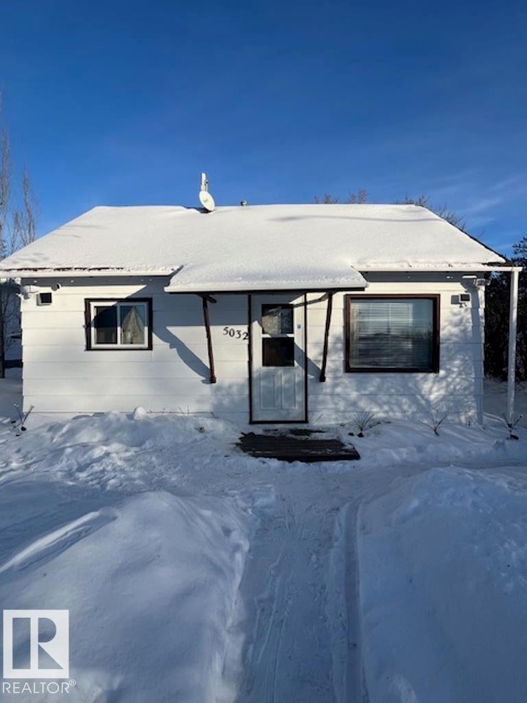 5032 50 Avenue, Holden, Alberta, T0B 2C0