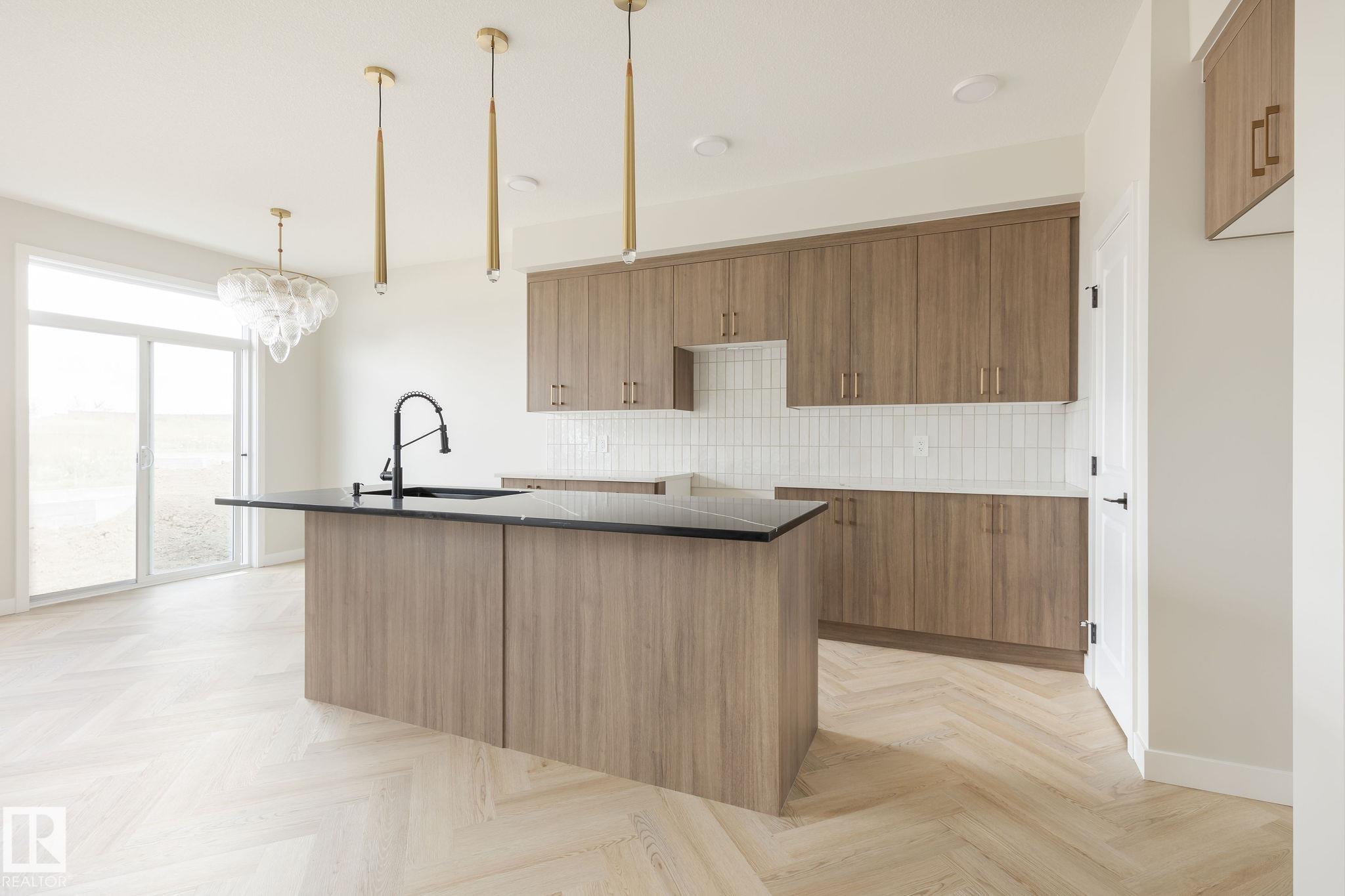 160 Catria Point(e), Sherwood Park, Alberta, T8H 3B1