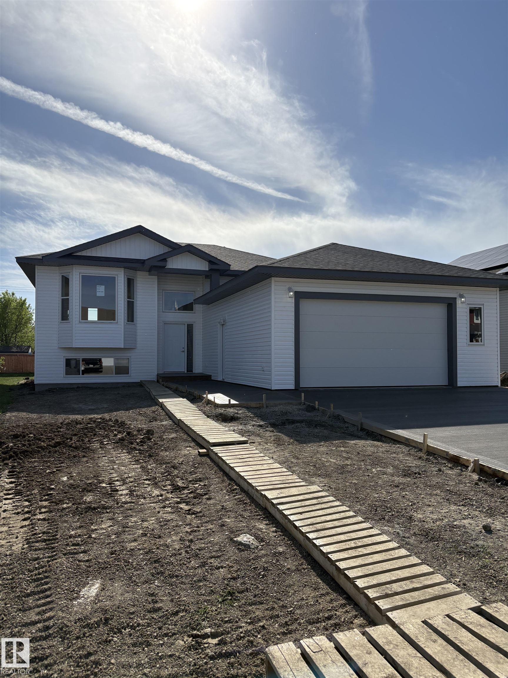 6 4 Avenue, Hay Lakes, Alberta, T0B 1W0