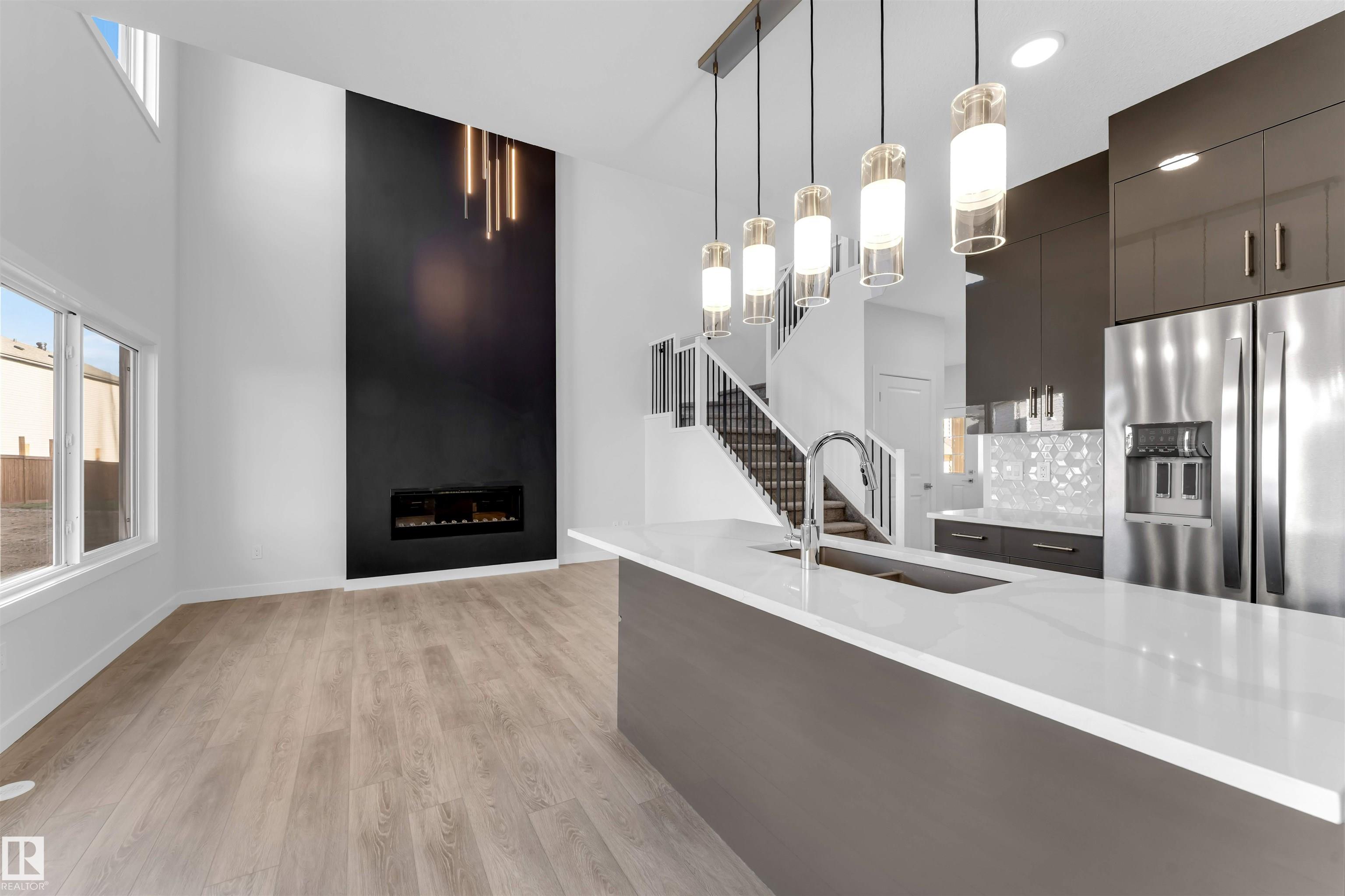 935 18 Avenue, Edmonton, Alberta, T6T 2X3