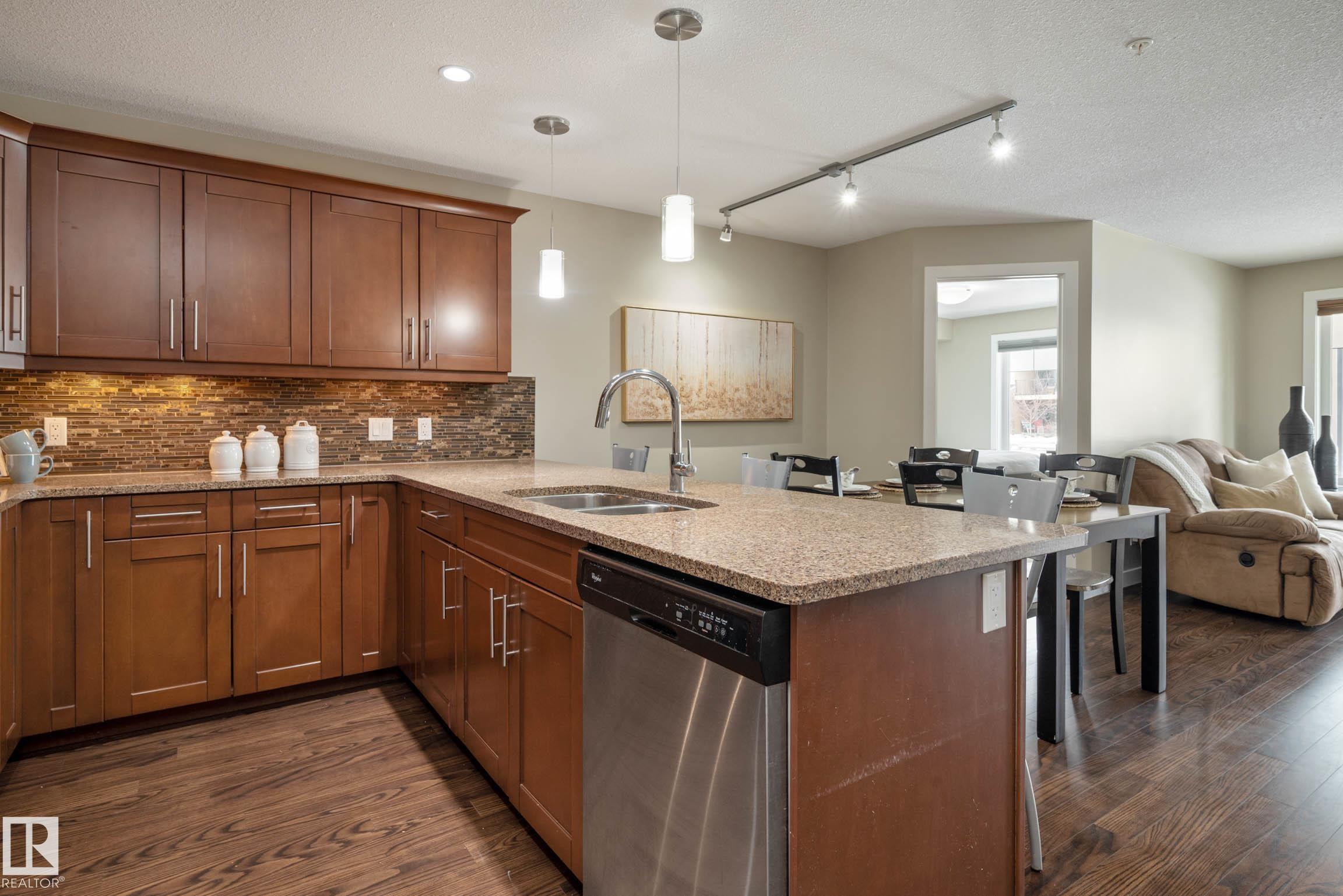 119 1031 173 Street, Edmonton, Alberta, T6W 3E4