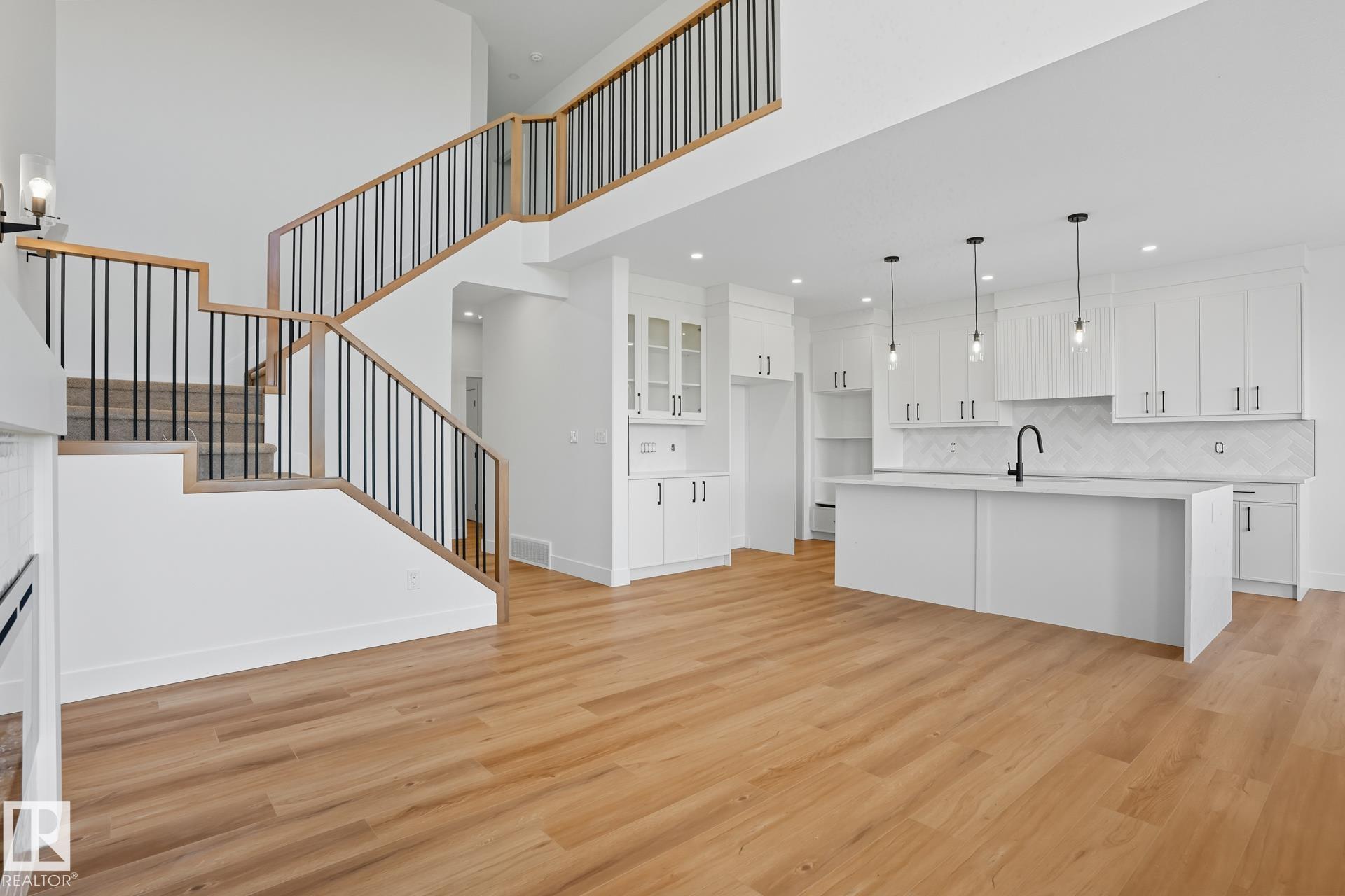 8608 181 Avenue, Edmonton, Alberta, T5Z 0X1