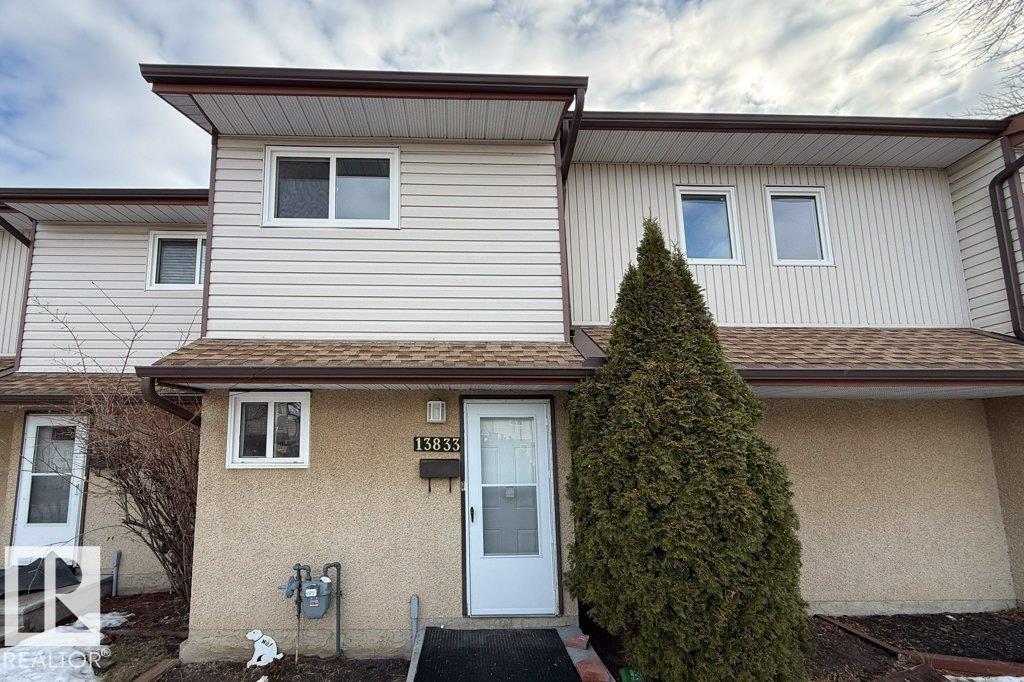 13833 24 Street, Edmonton, Alberta, T5Y 1B6