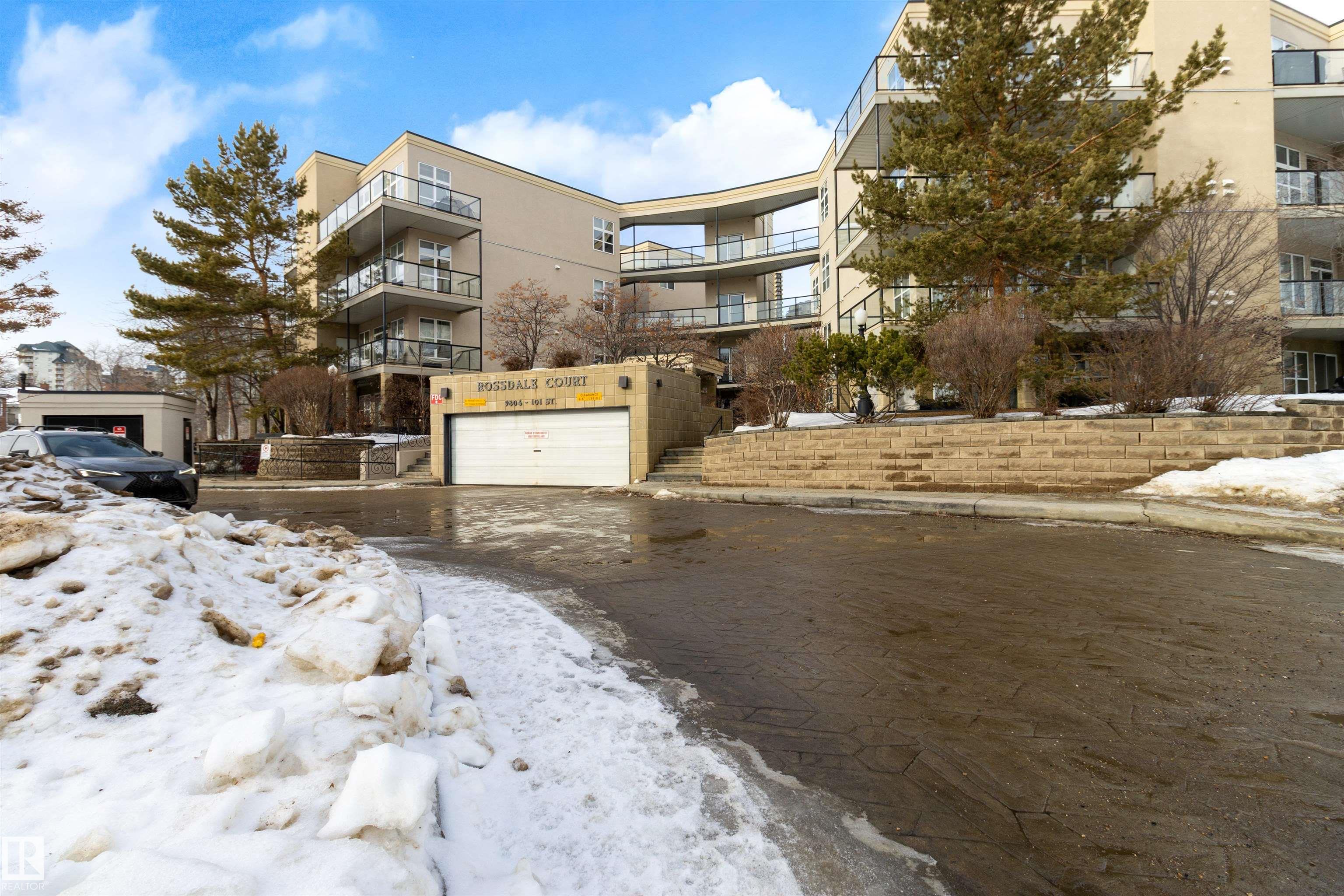 110 9804 101 Street Edmonton Alberta