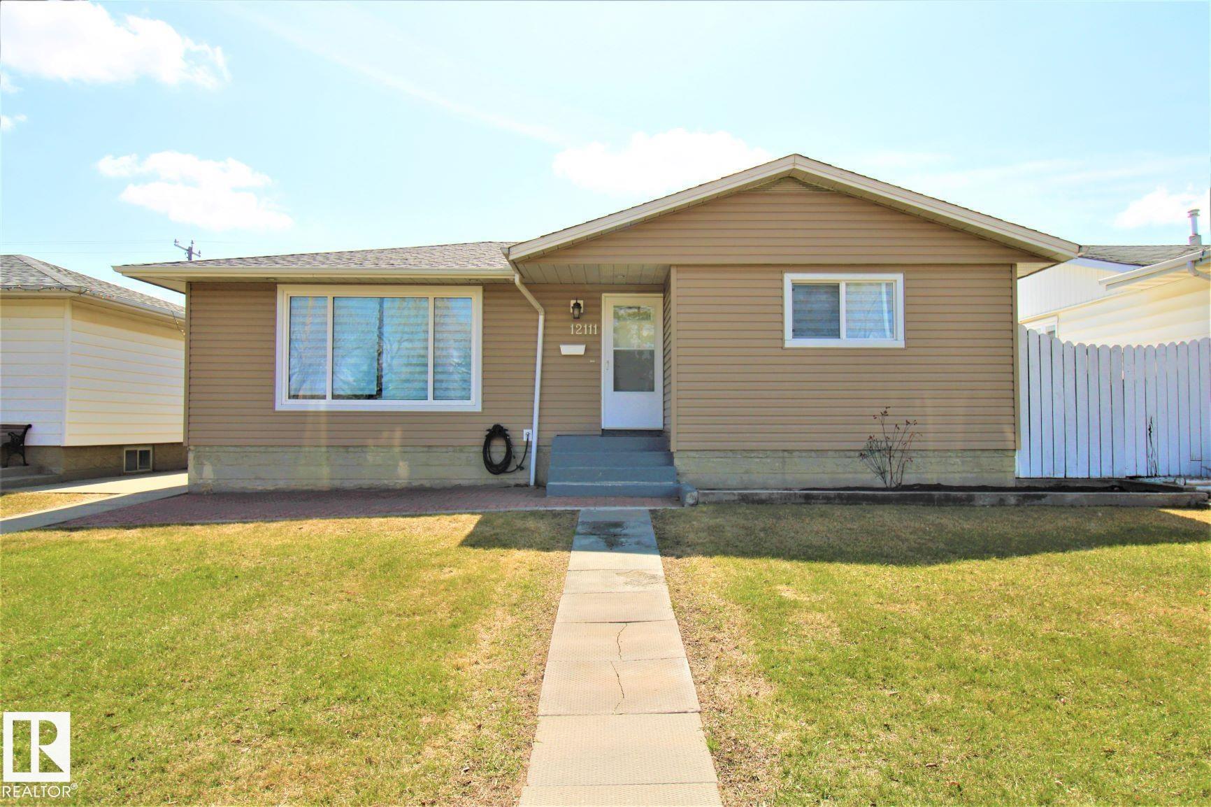 12111 137 Avenue, Edmonton, Alberta, T5L 4C1