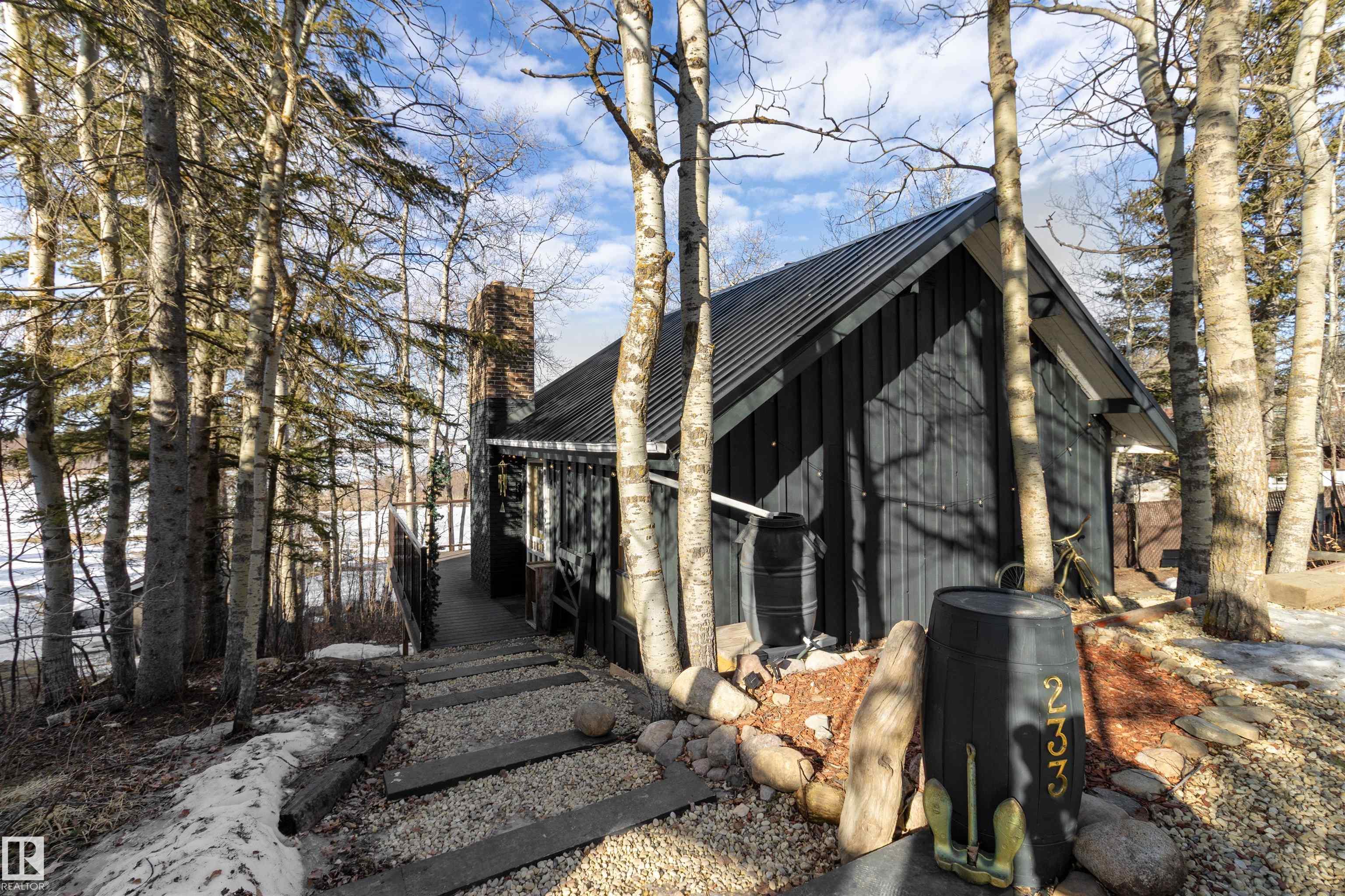 233 51268 Range Road 204, Rural Strathcona County, Alberta, T8G 1E9