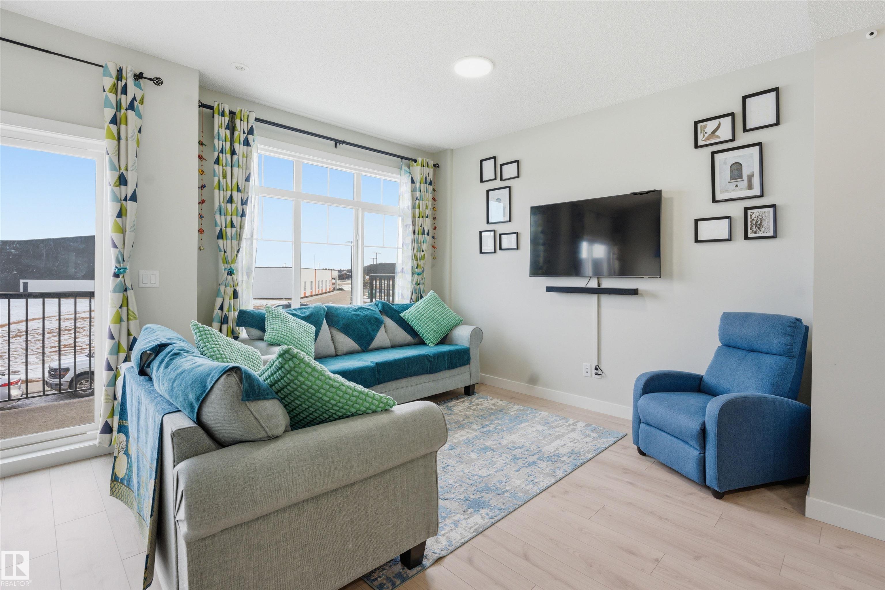 6208 Cartmell Court, Edmonton, Alberta, T6W 5A7