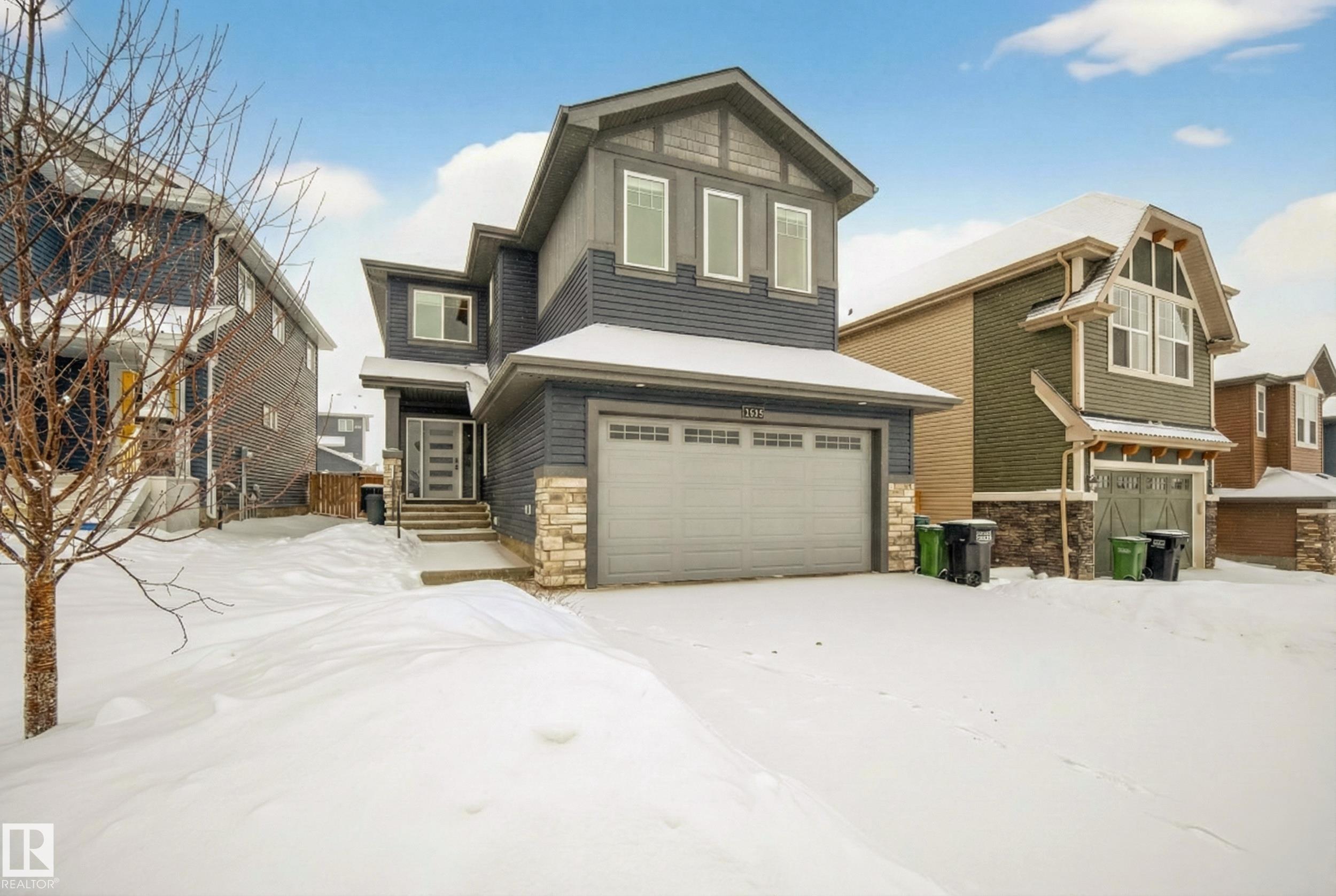 1272 Peregrine Terrace, Edmonton, Alberta, T5S 0M4